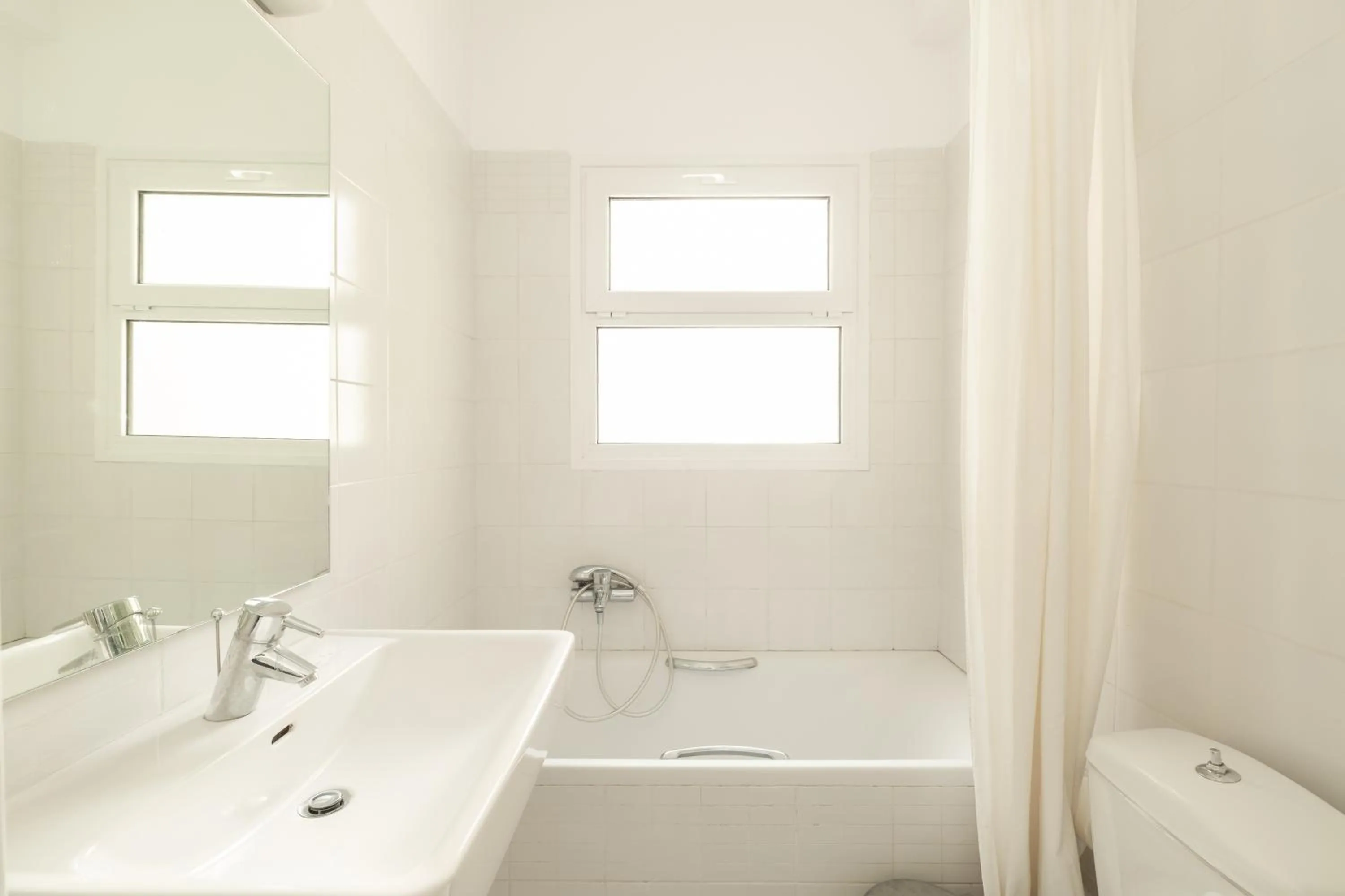 Bathroom in Vibrant in Pangrati by Athenian Homes