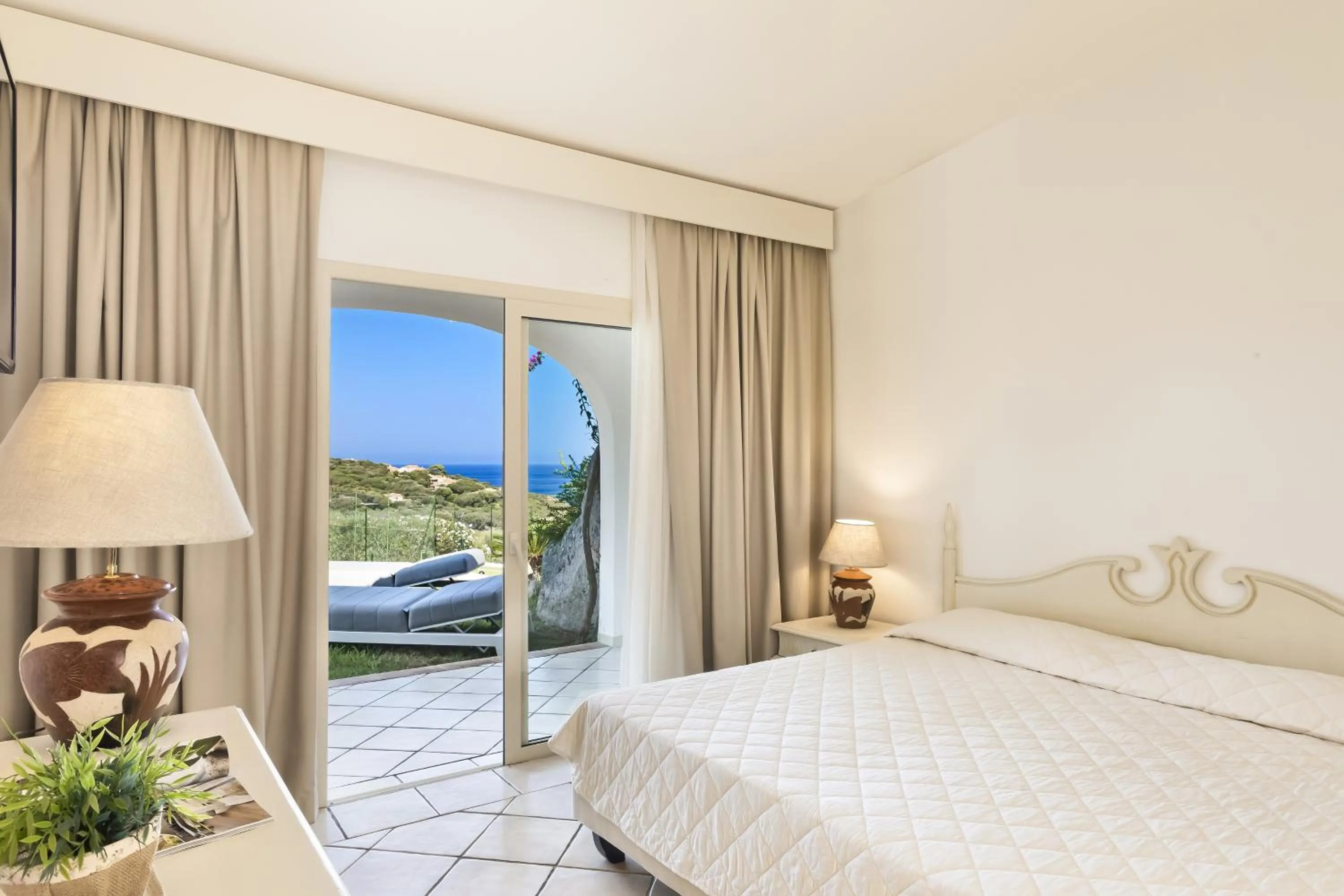 Photo of the whole room, Bed in Grand Hotel In Porto Cervo