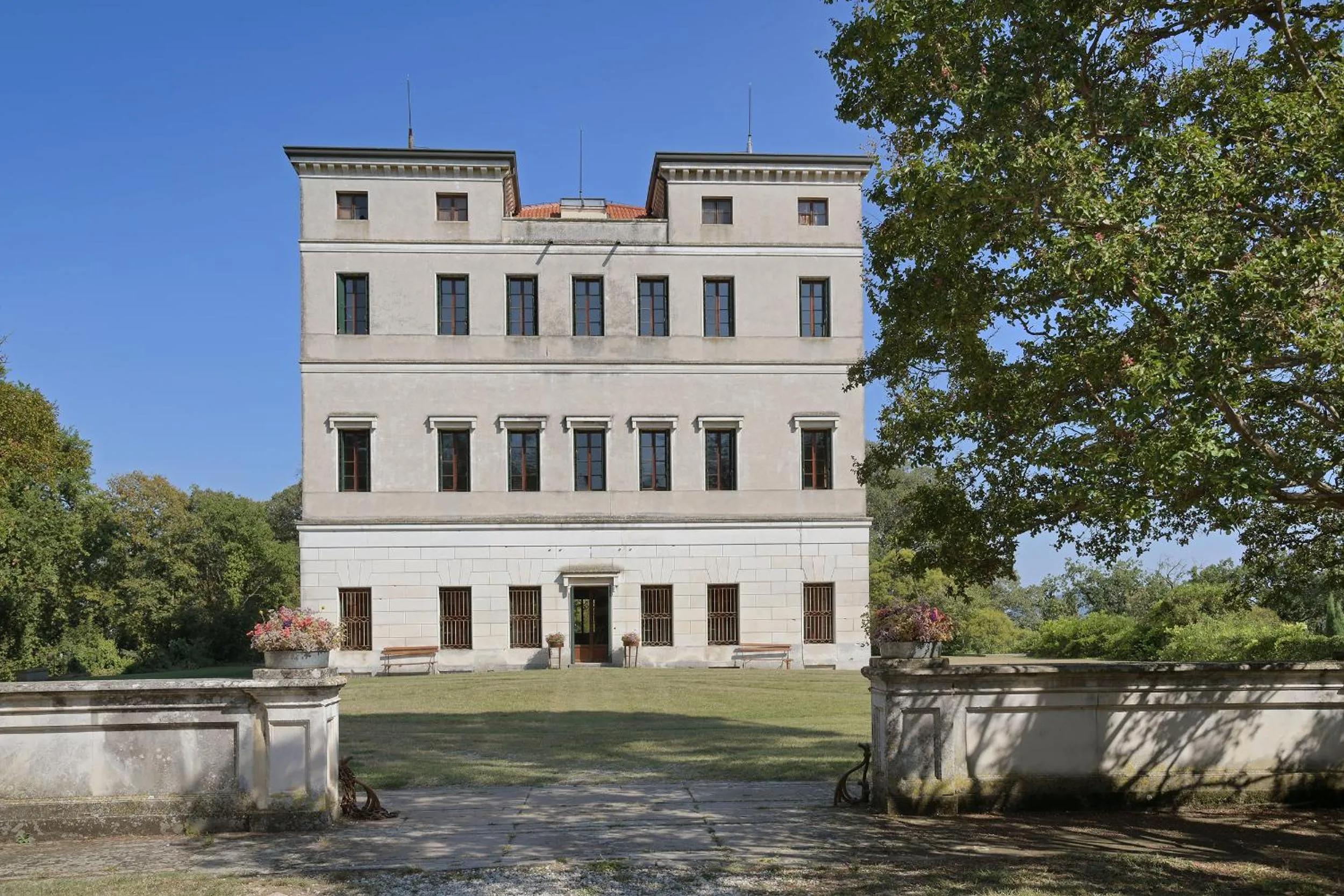 Nearby landmark in Frassanelle