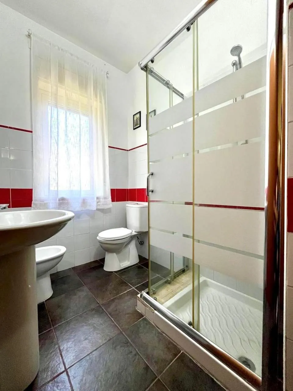 Shower in Case Di Loco Castro