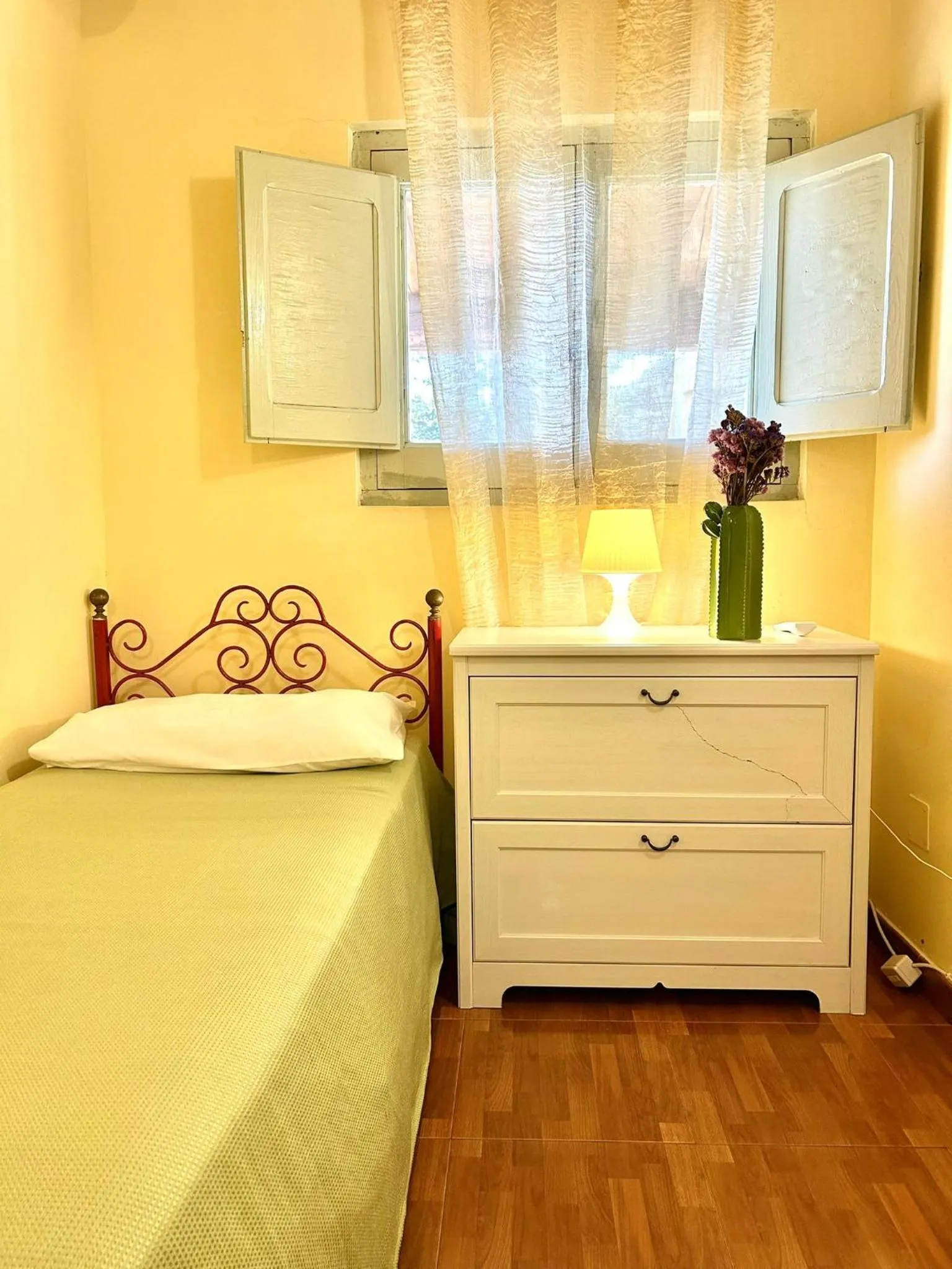 Bedroom in Case Di Loco Castro