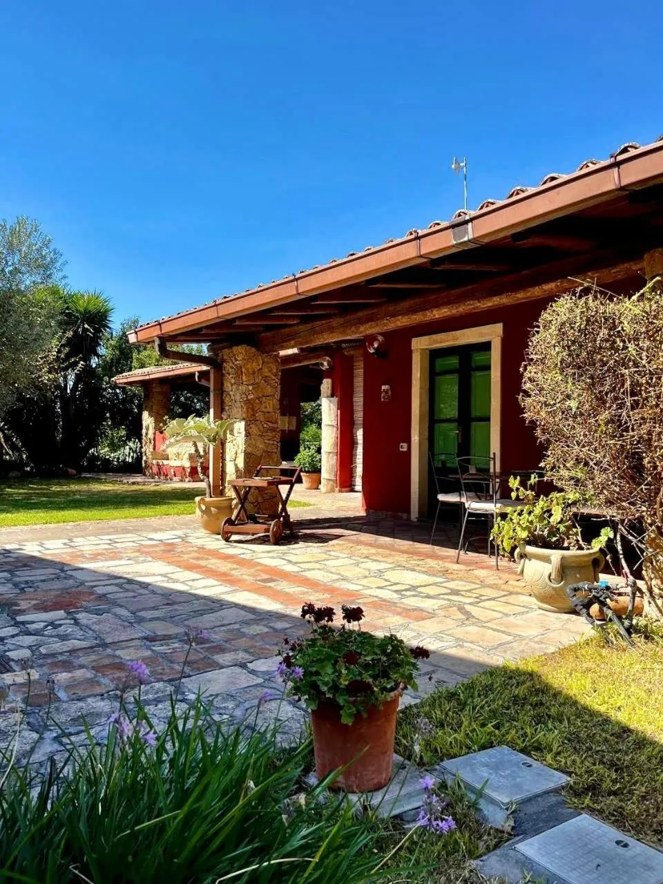 Property building in Case Di Loco Castro