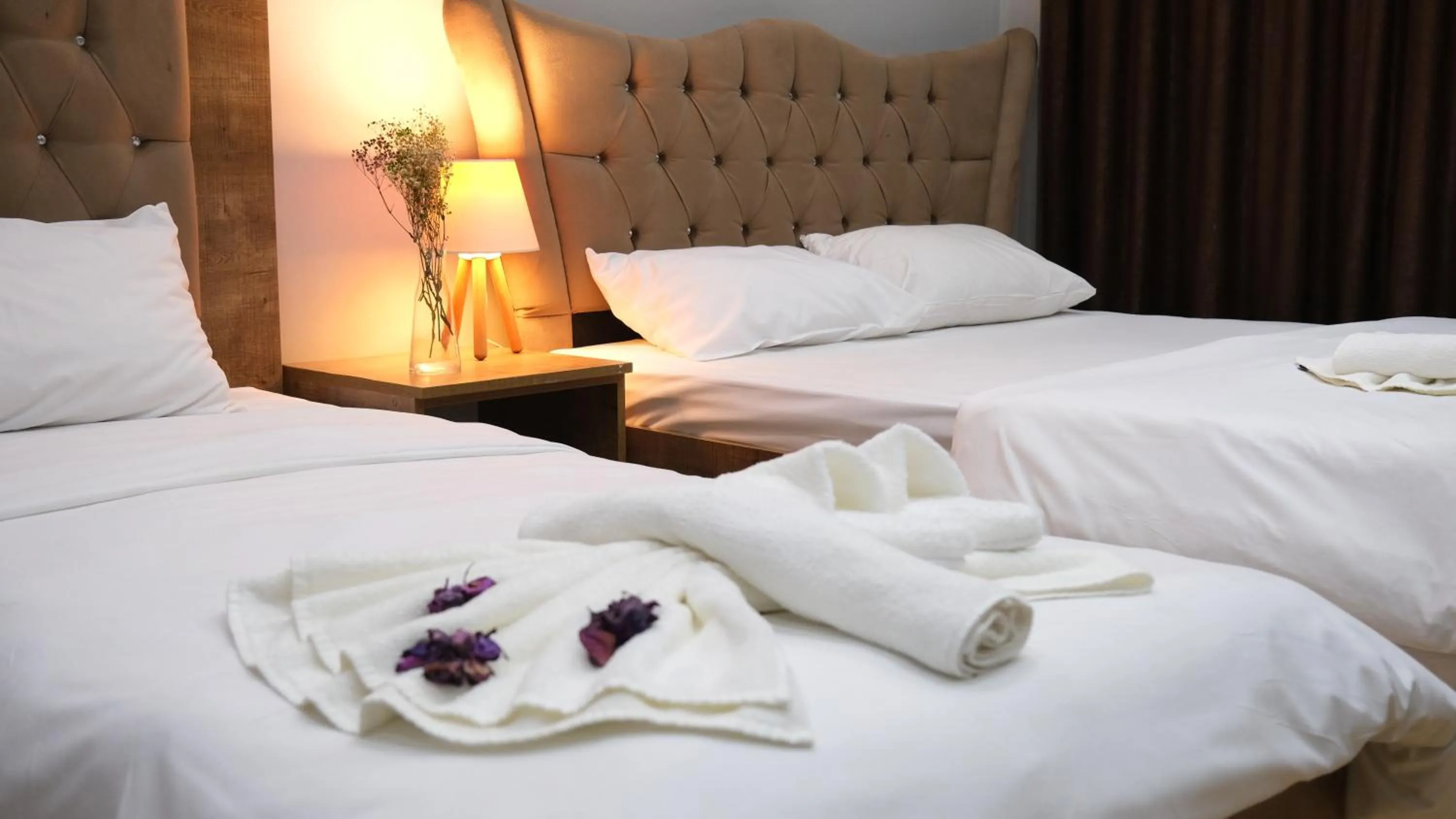 Bed in BIG MOLLS HOTEL