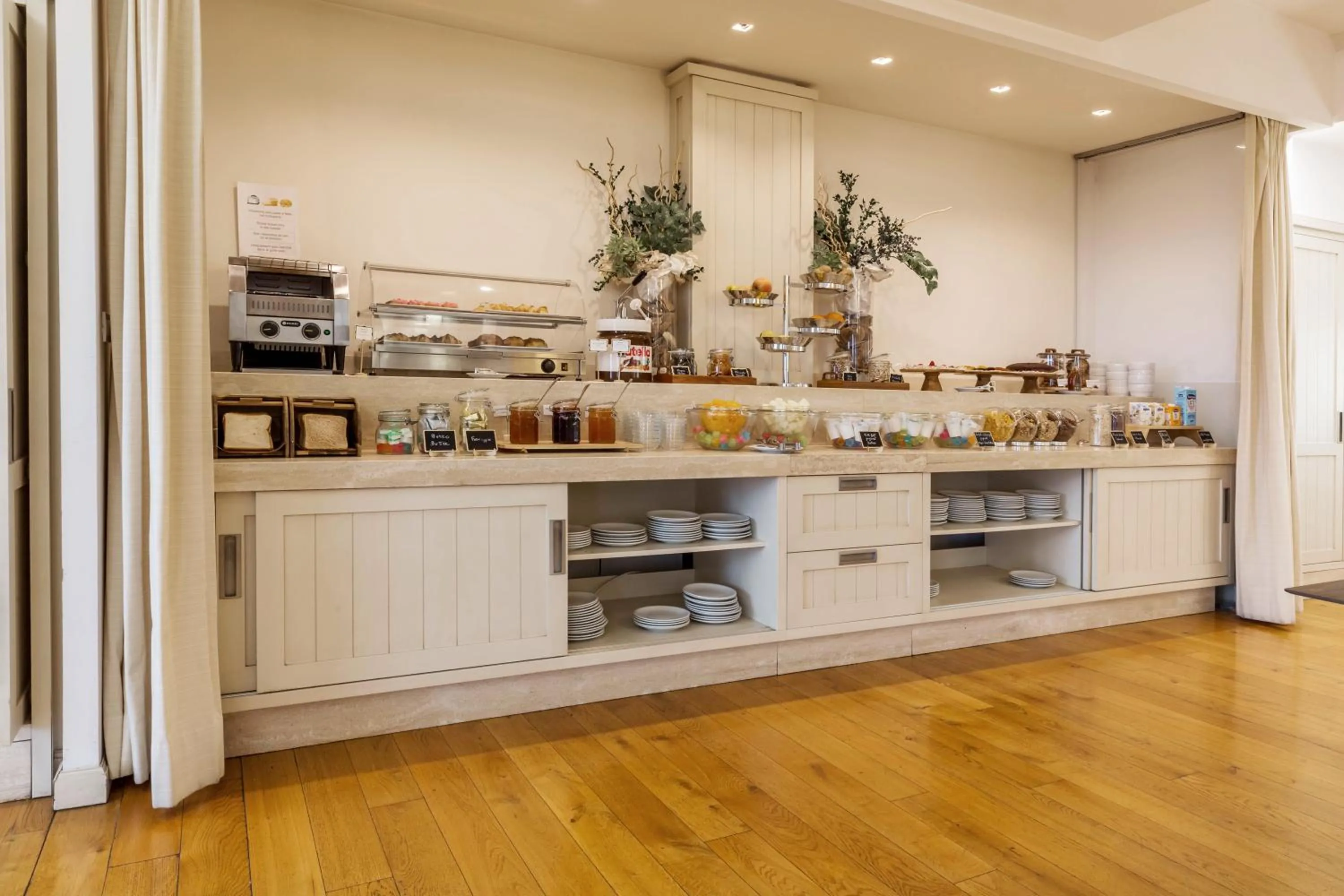 Breakfast in Hotel Catalunya