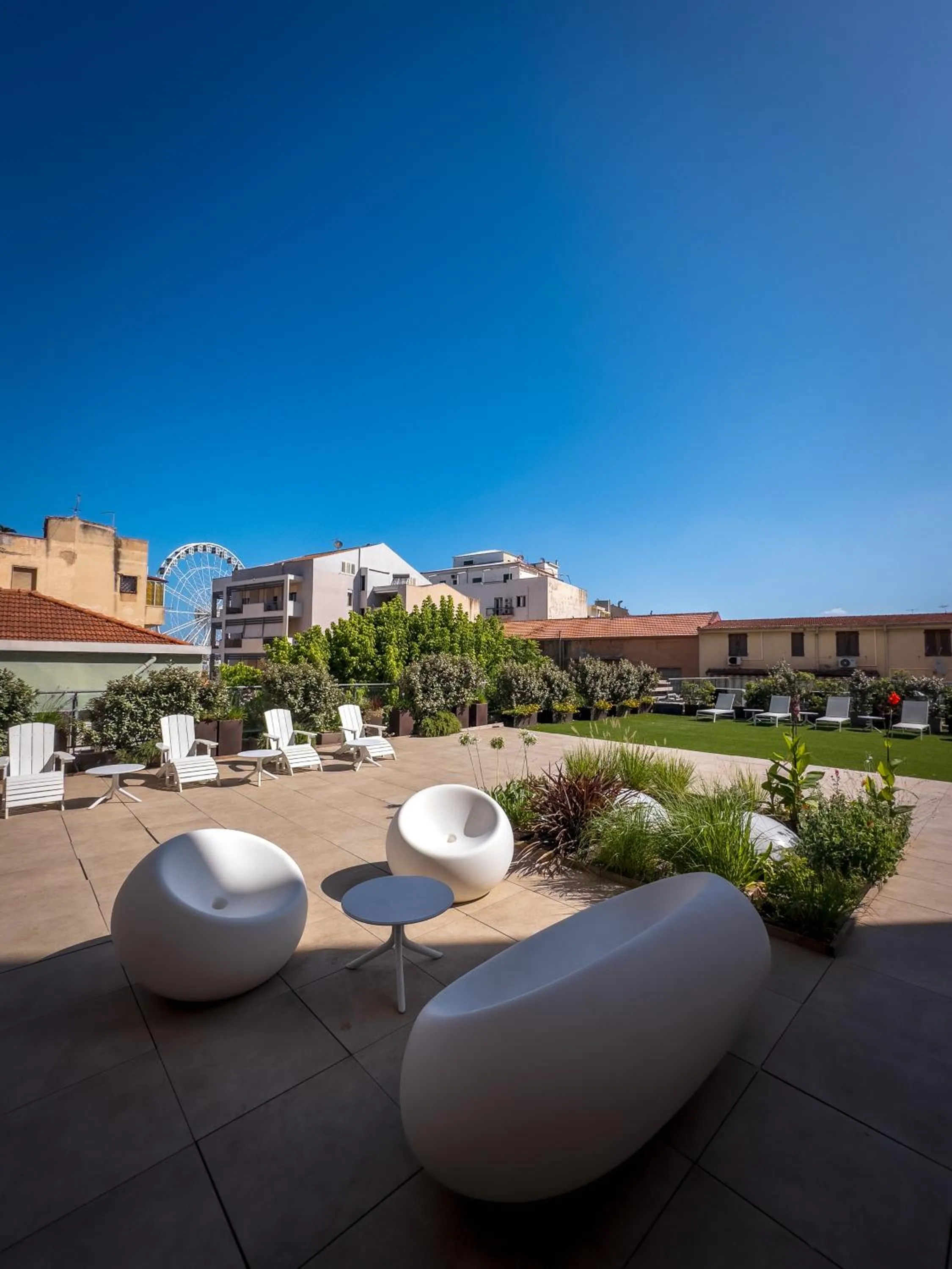 Garden in Hotel Catalunya