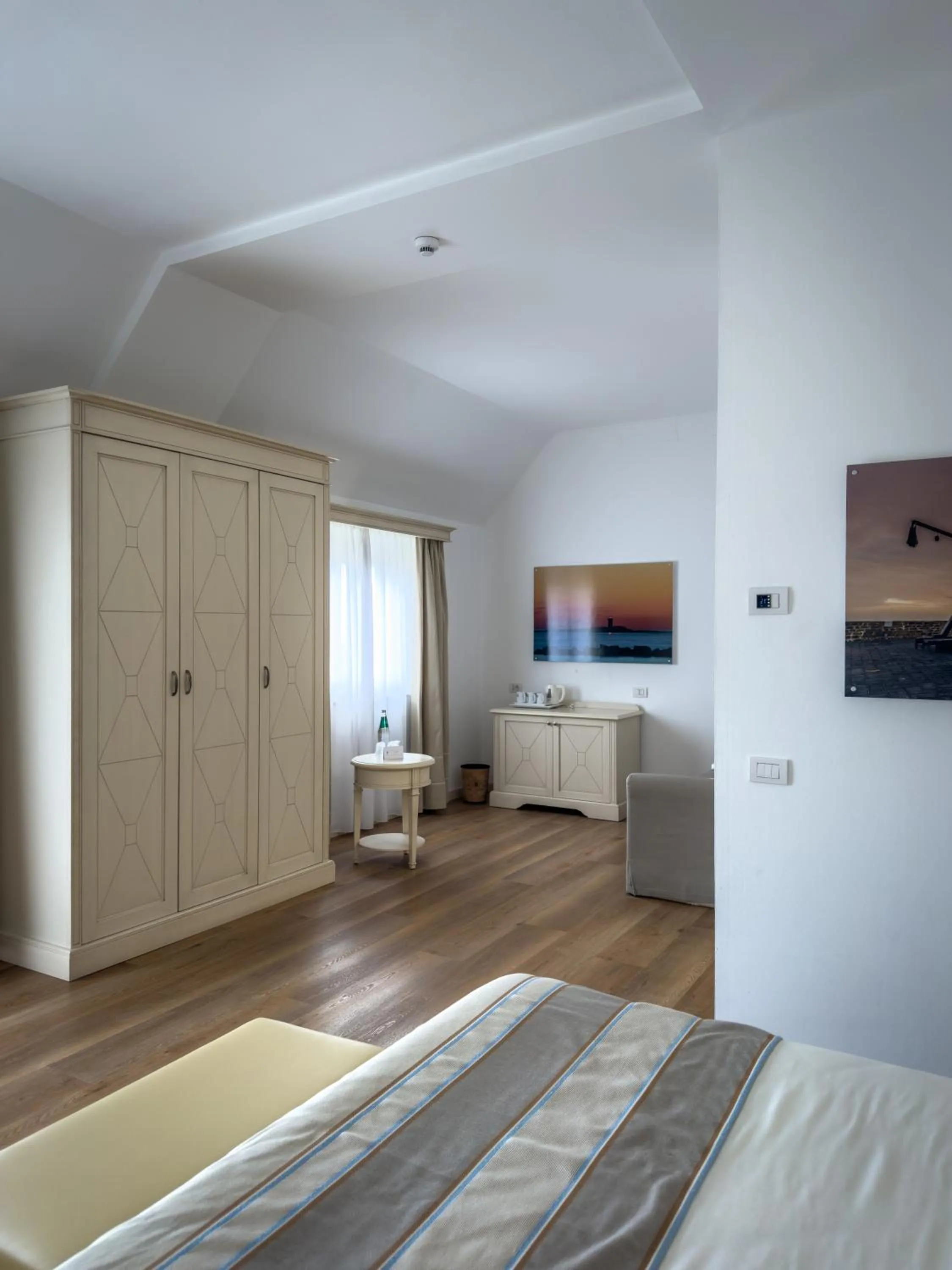 Bedroom, Bed in Hotel Catalunya