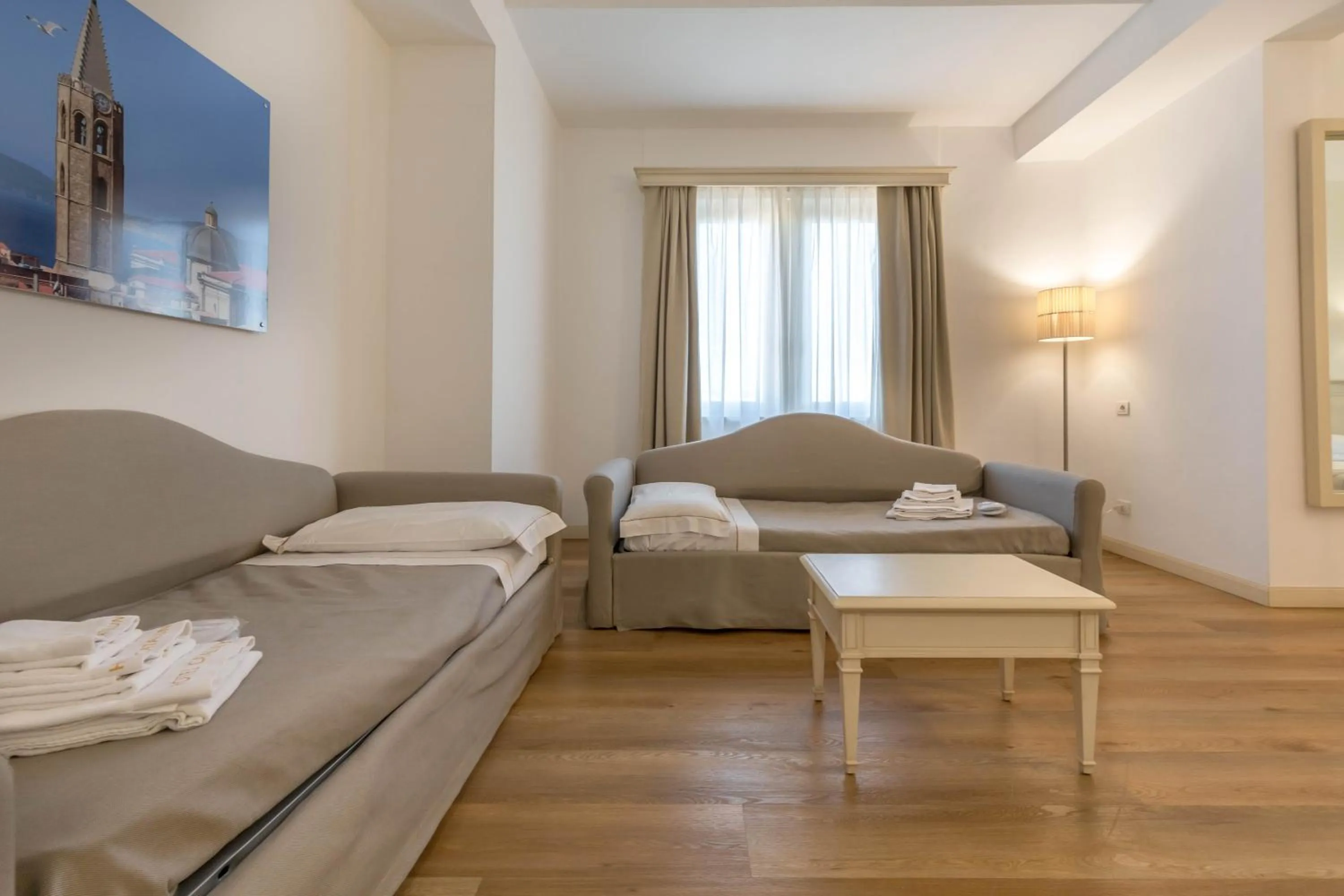 Bed in Hotel Catalunya