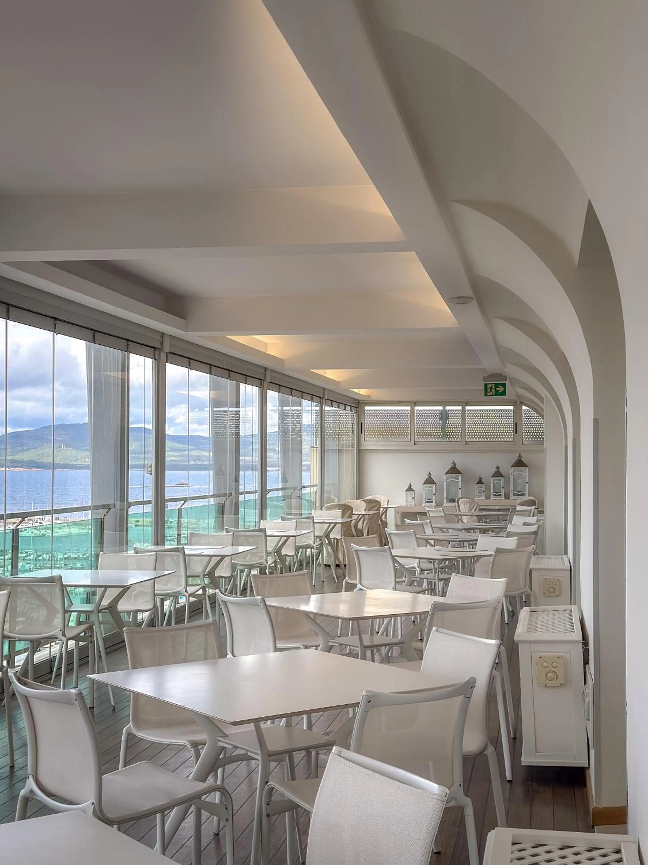 Restaurant/places to eat in Hotel Catalunya