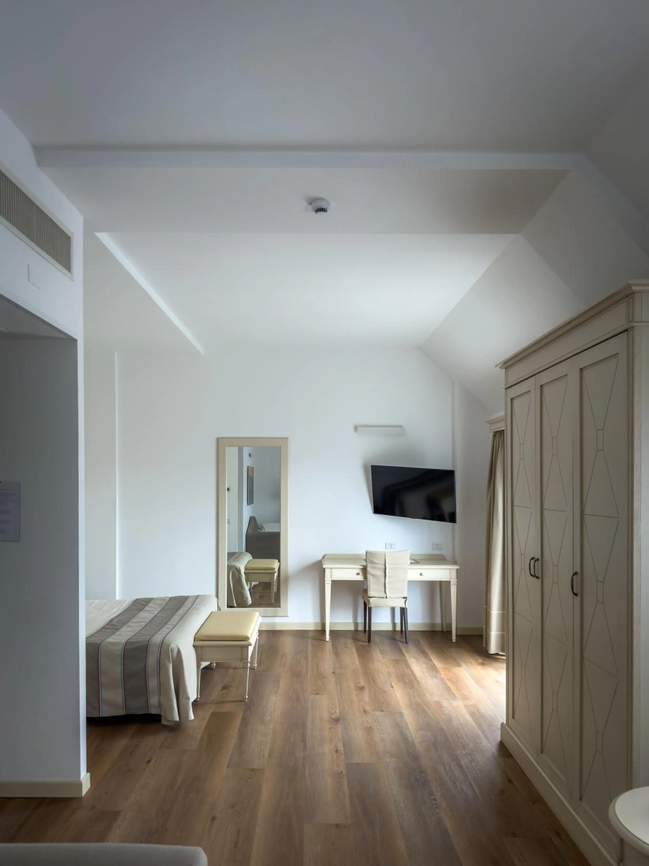 TV and multimedia, Bed in Hotel Catalunya