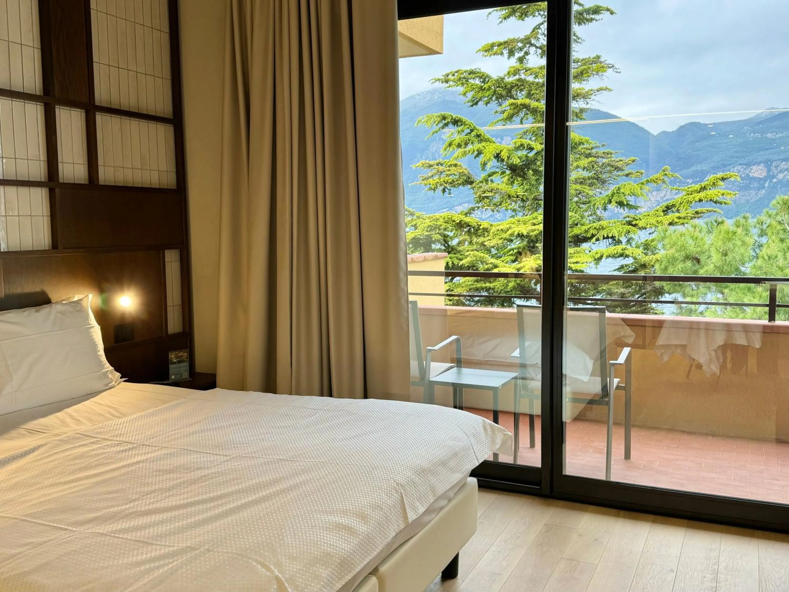 Bedroom, Bed in Hotel Du Lac - Relax Attitude Hotel