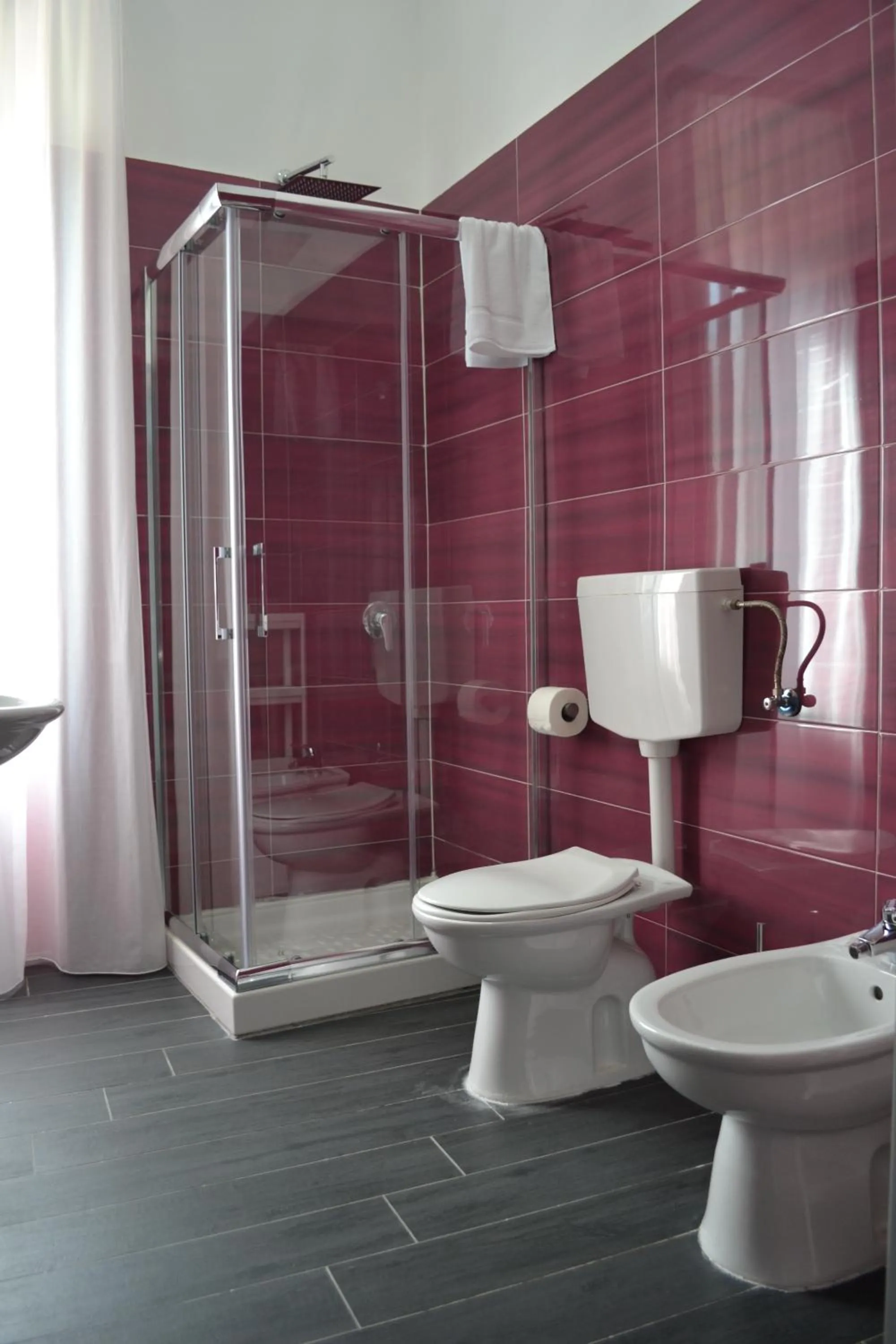 Bathroom in Le Porte di Napoli - Rooms