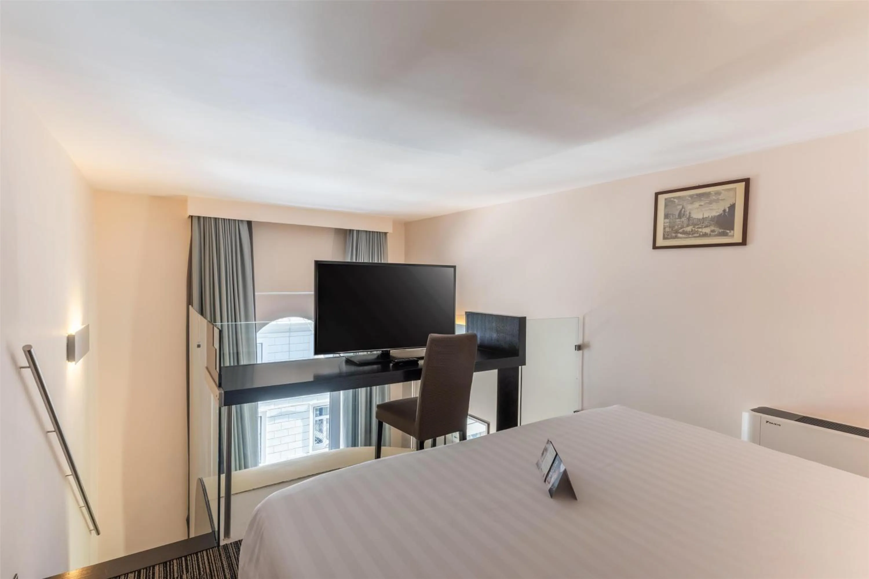 Bedroom, Bed in Best Western Plus Hotel Universo