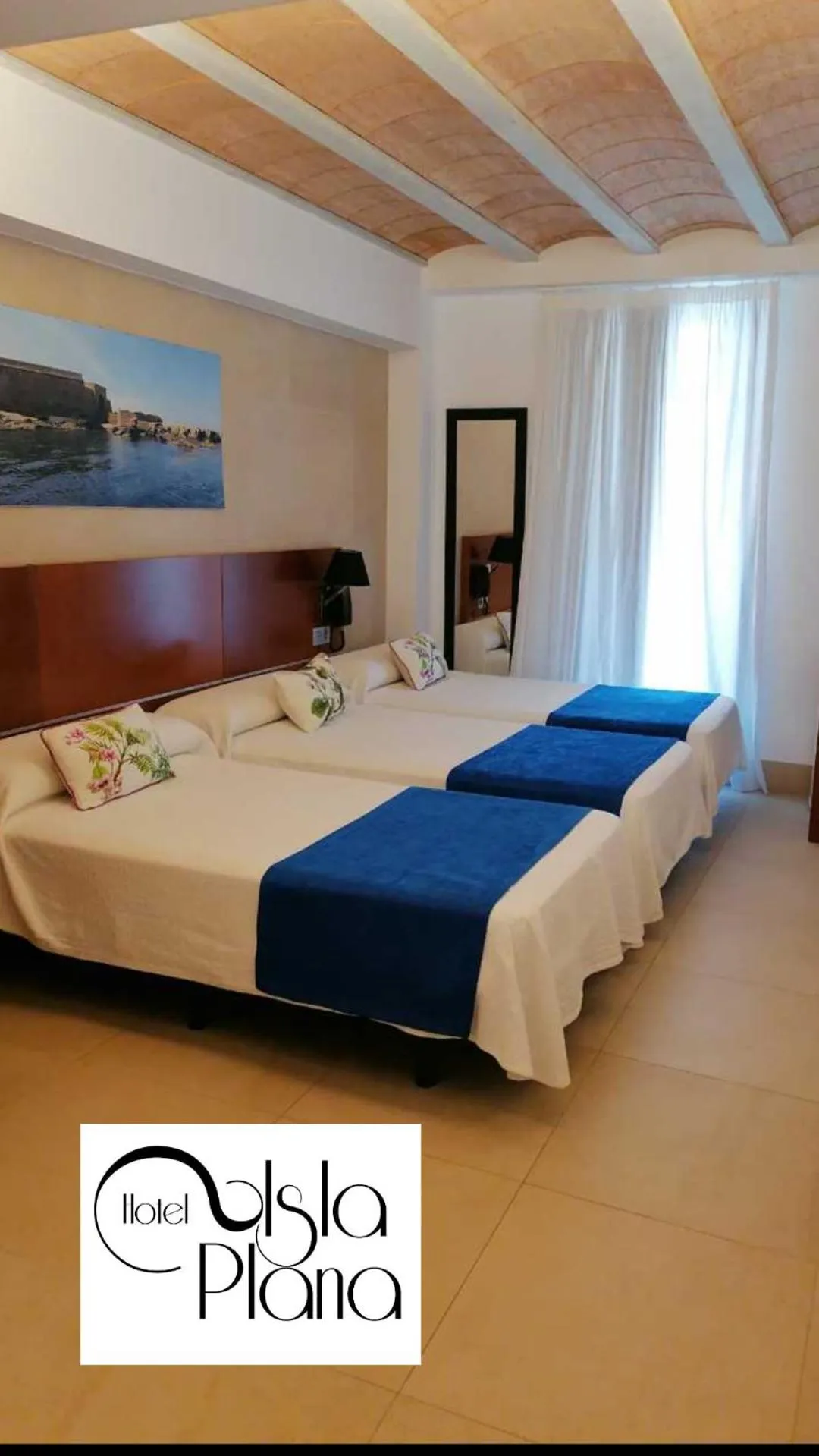 Bed in HOTEL ISLA PLANA