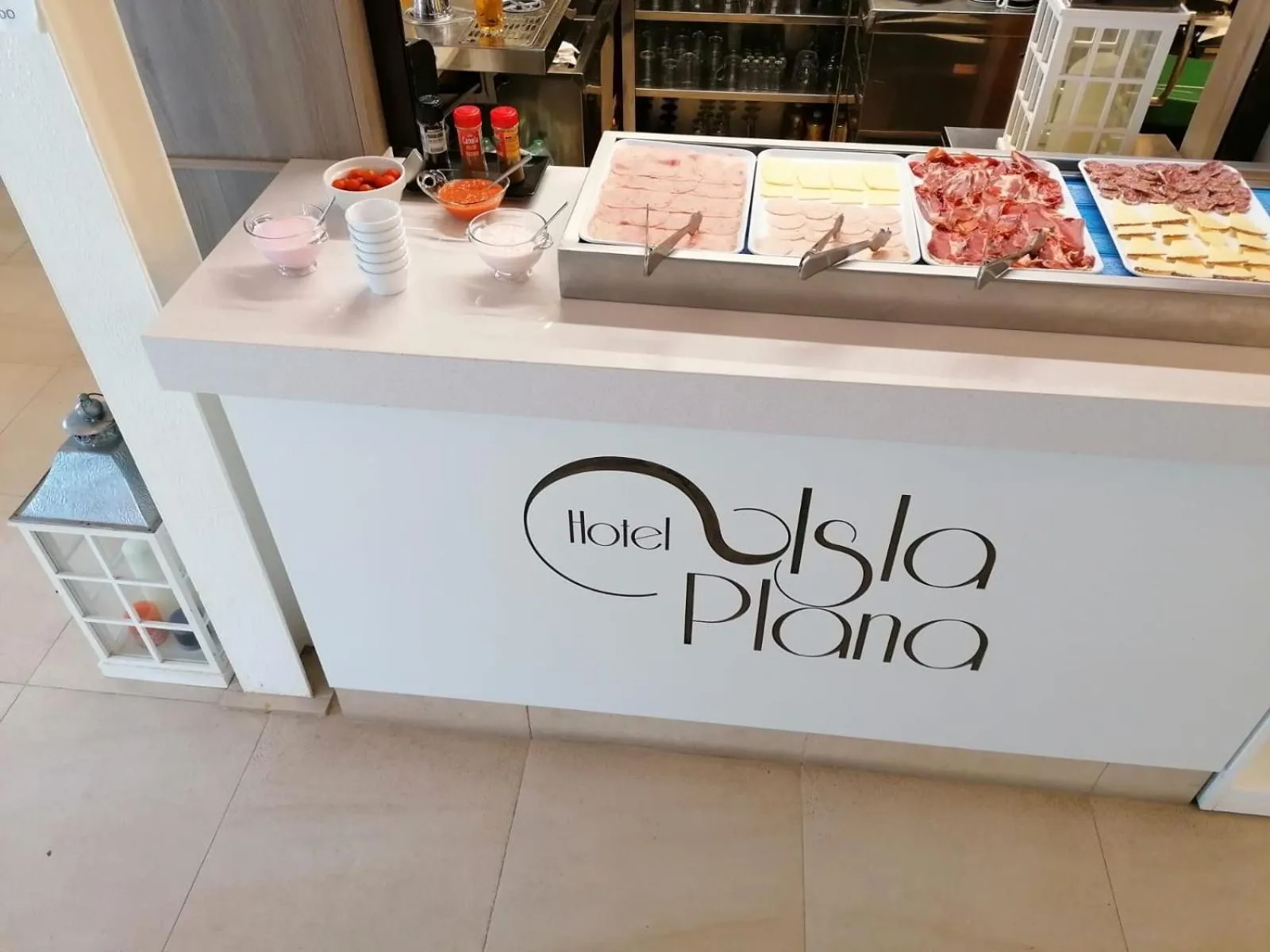 Breakfast in HOTEL ISLA PLANA