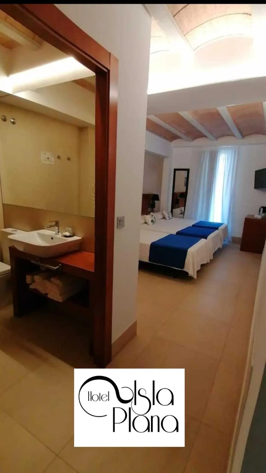 Bed in HOTEL ISLA PLANA