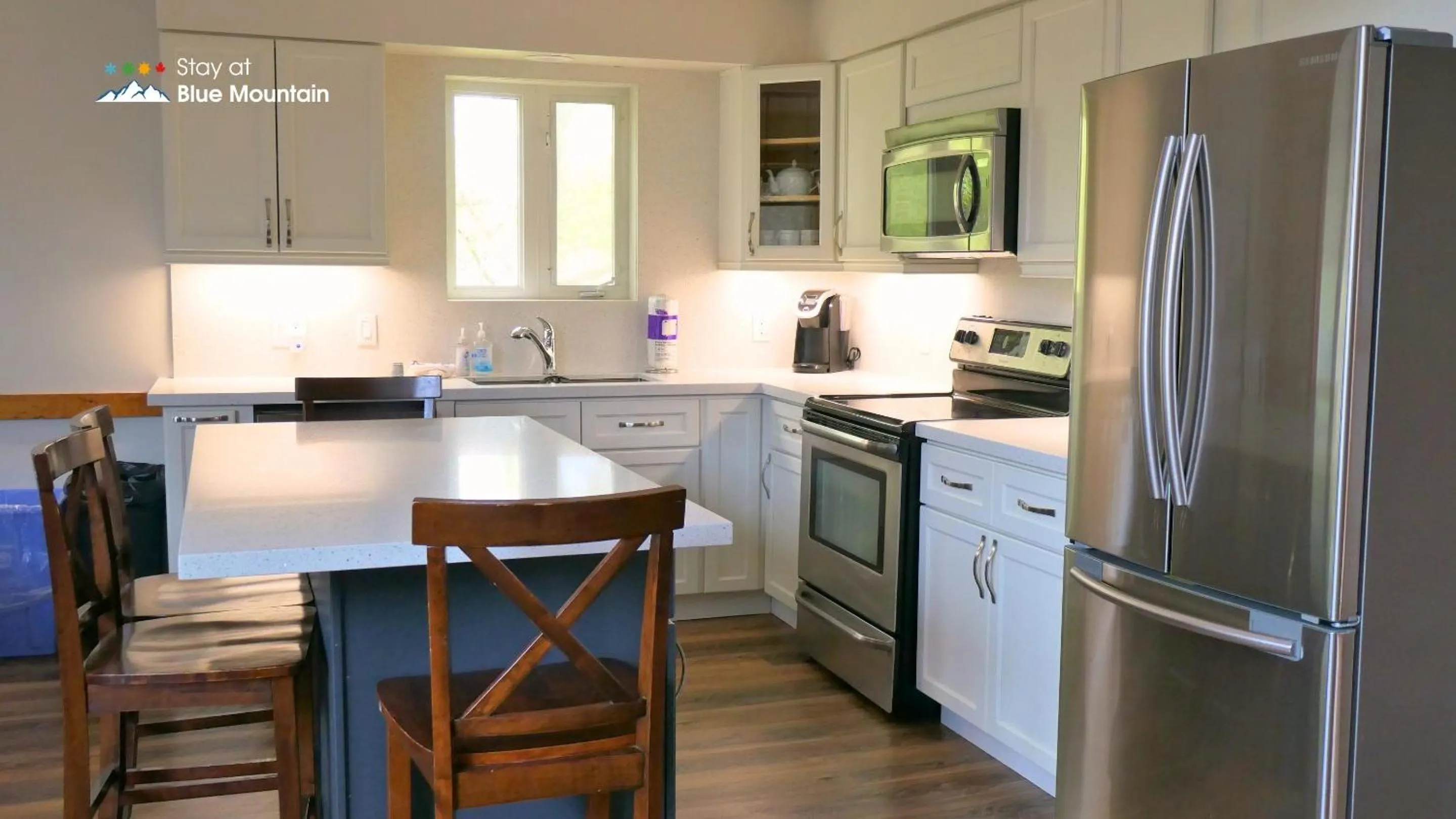 Kitchen or kitchenette in Summit Ridge 1