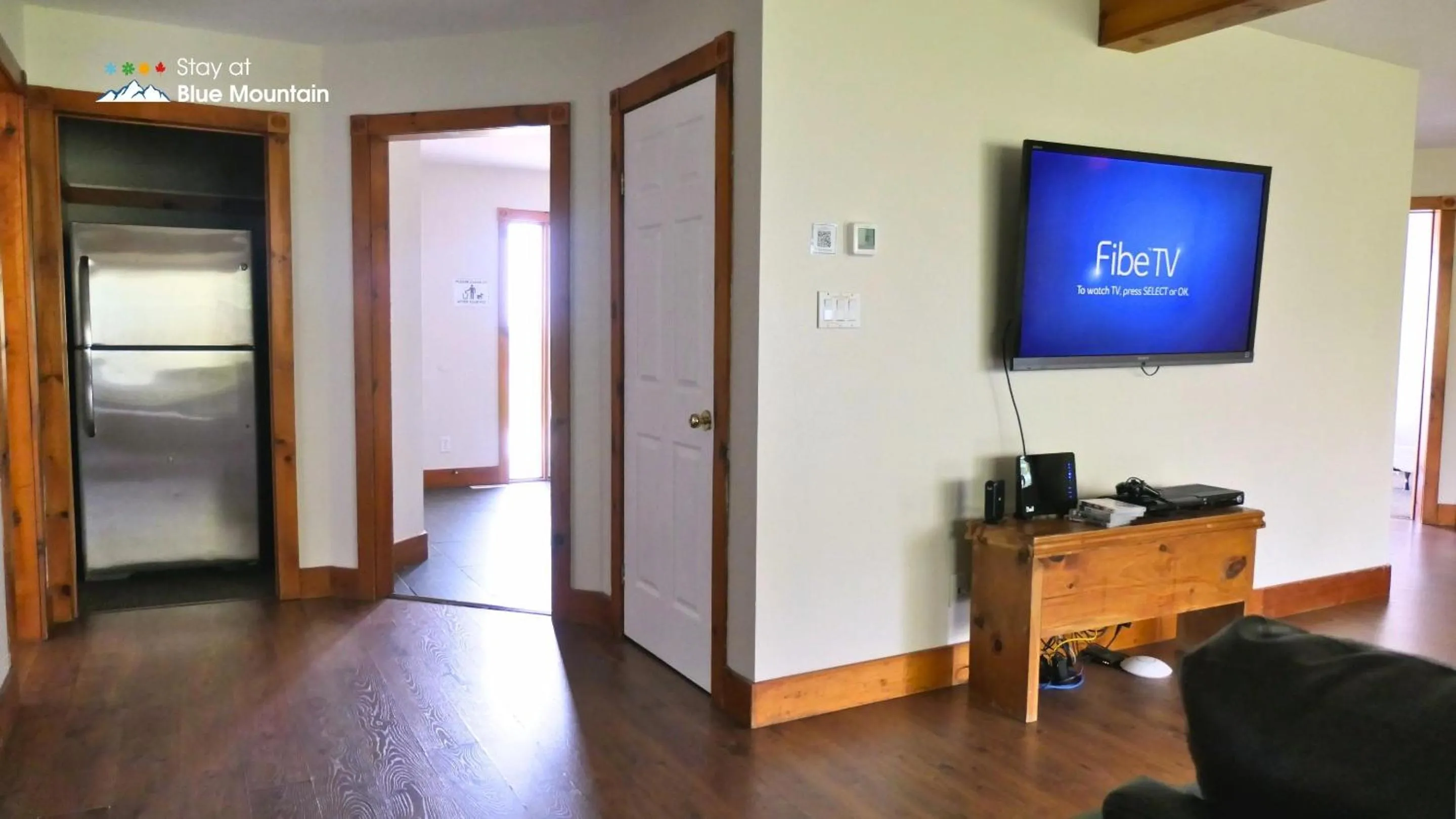 Living room in Summit Ridge 1