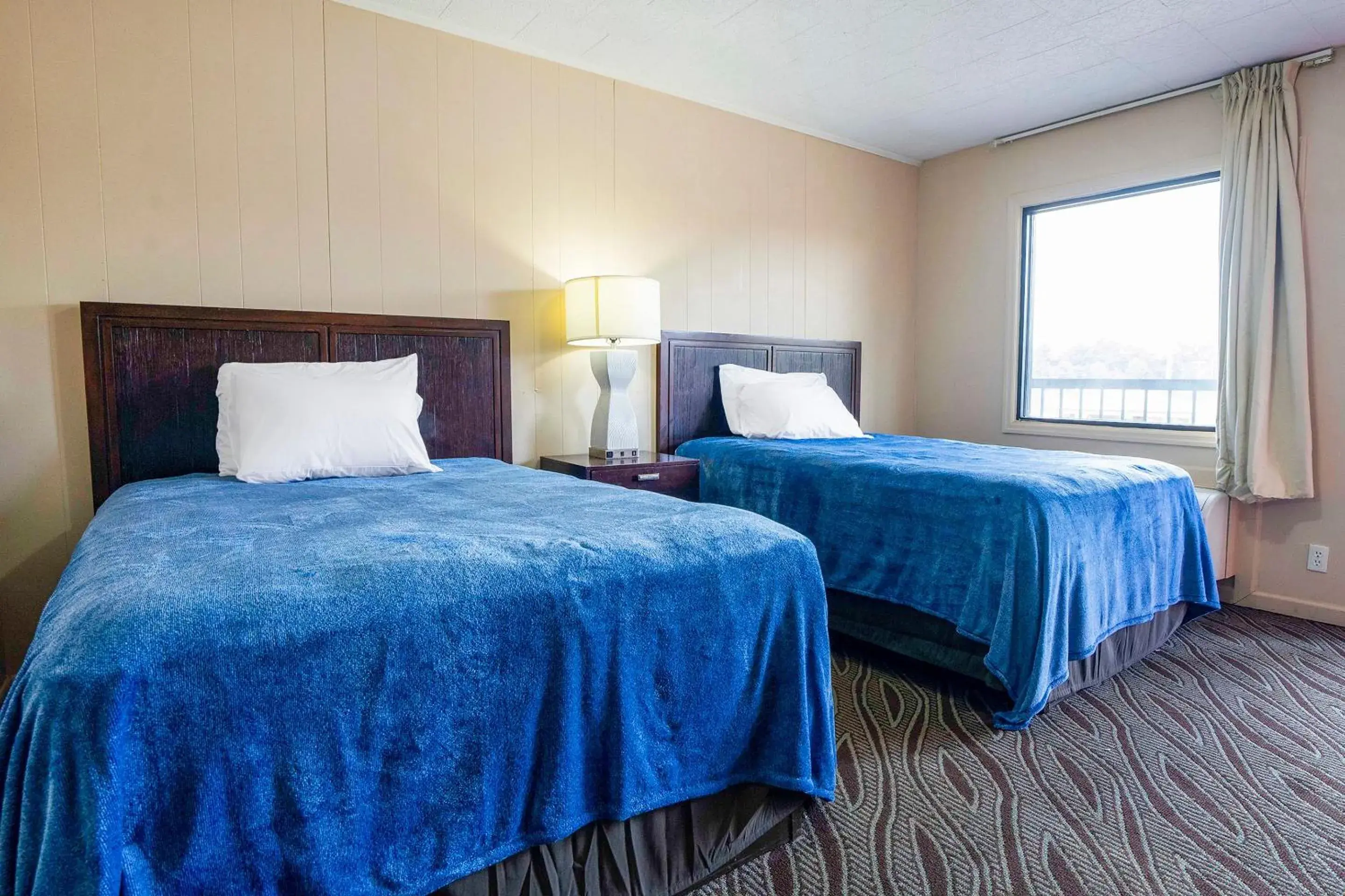 2 Full Beds Non-Smoking in OYO Hotel Opp AL, Floral Hwy 2 Full Beds Non-Smoking in OYO Hotel Opp AL, Floral Hwy