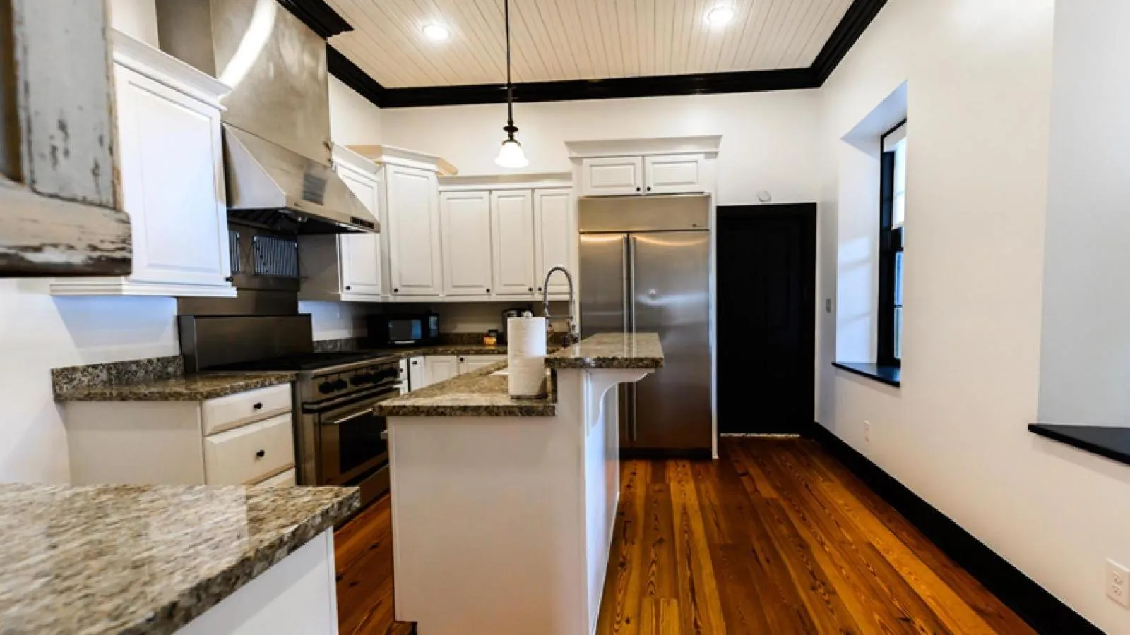 Kitchen or kitchenette in Hotel Giles