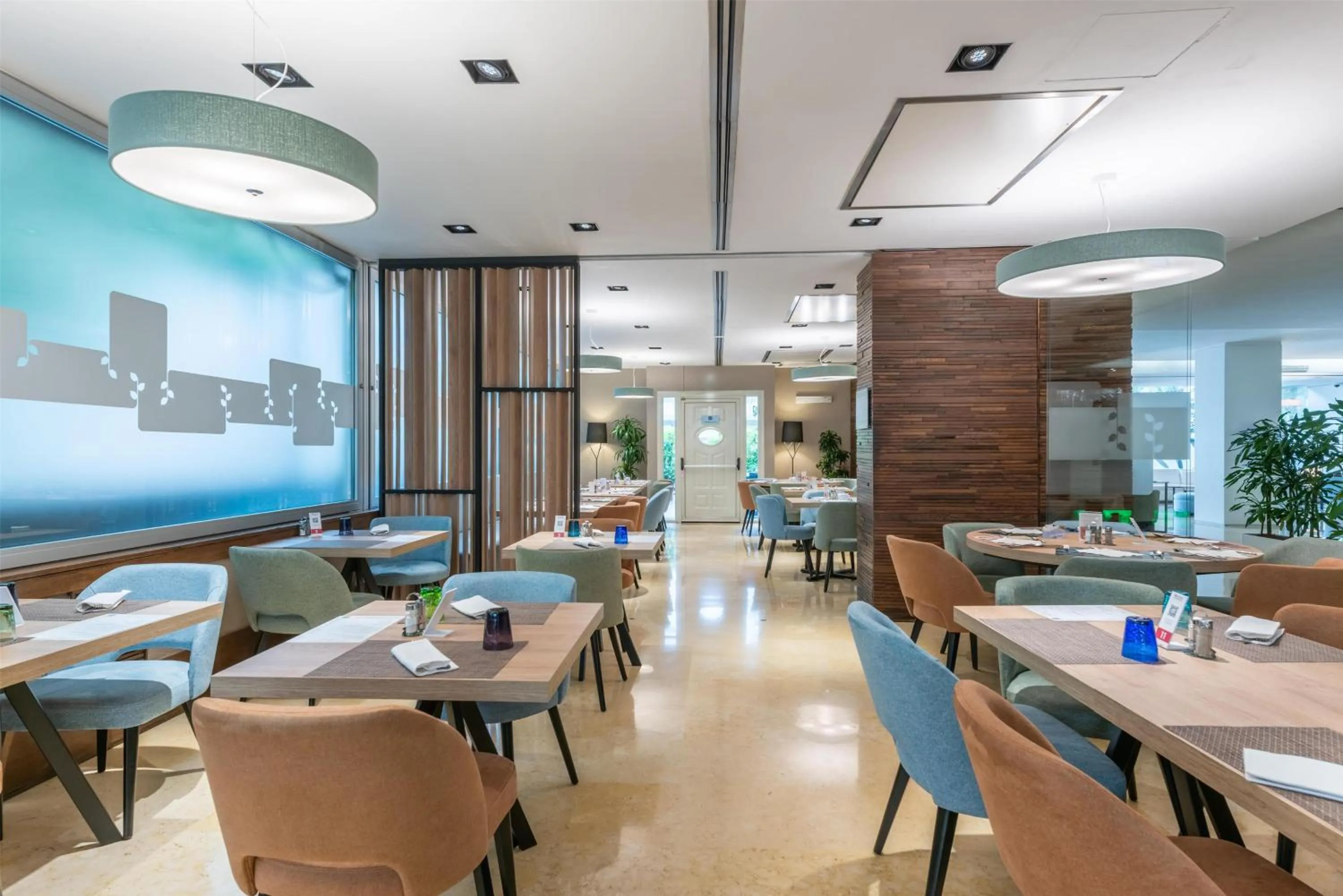 Restaurant/places to eat in Hilton Garden Inn Rome Claridge