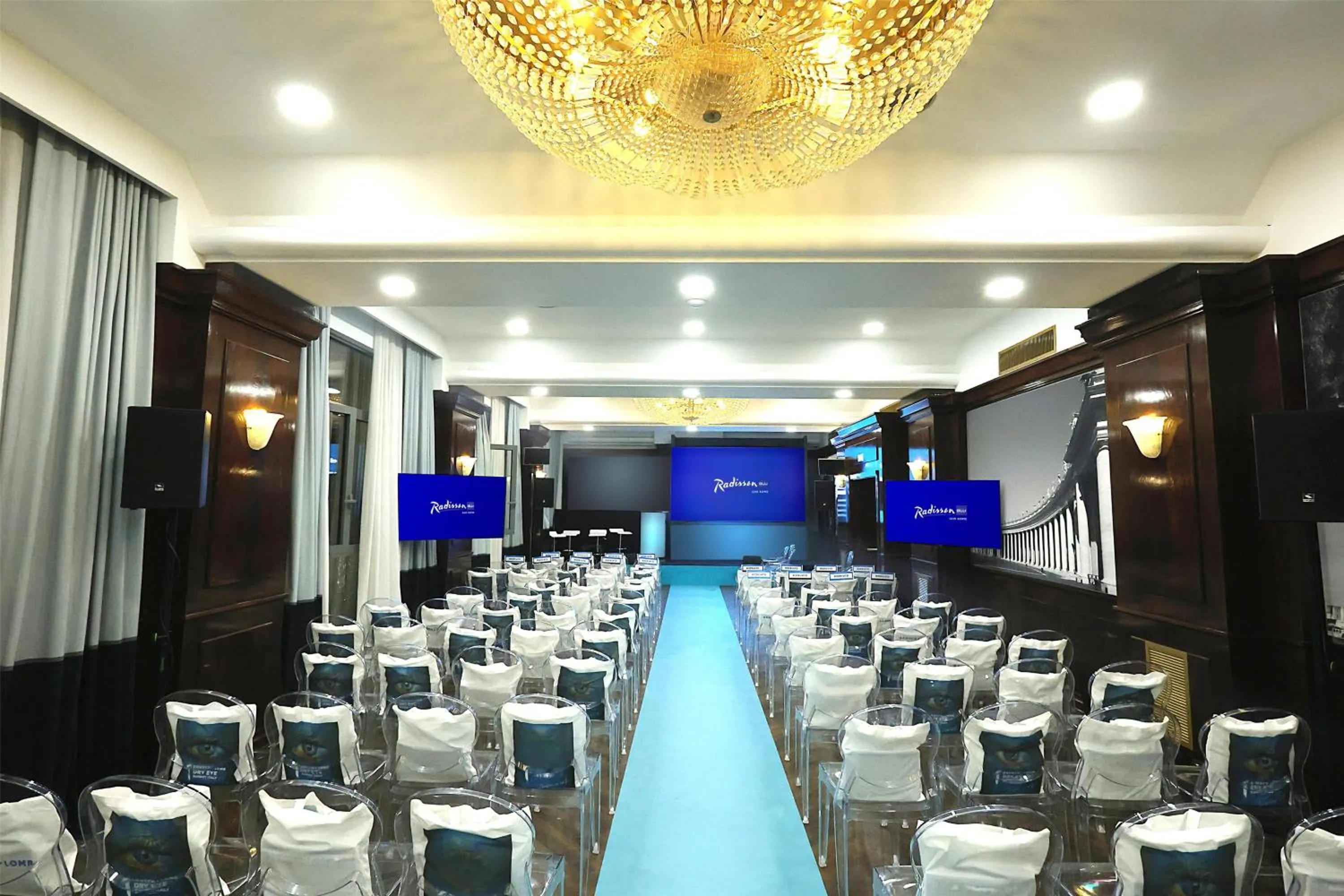 Meeting/conference room in Radisson Blu GHR Rome