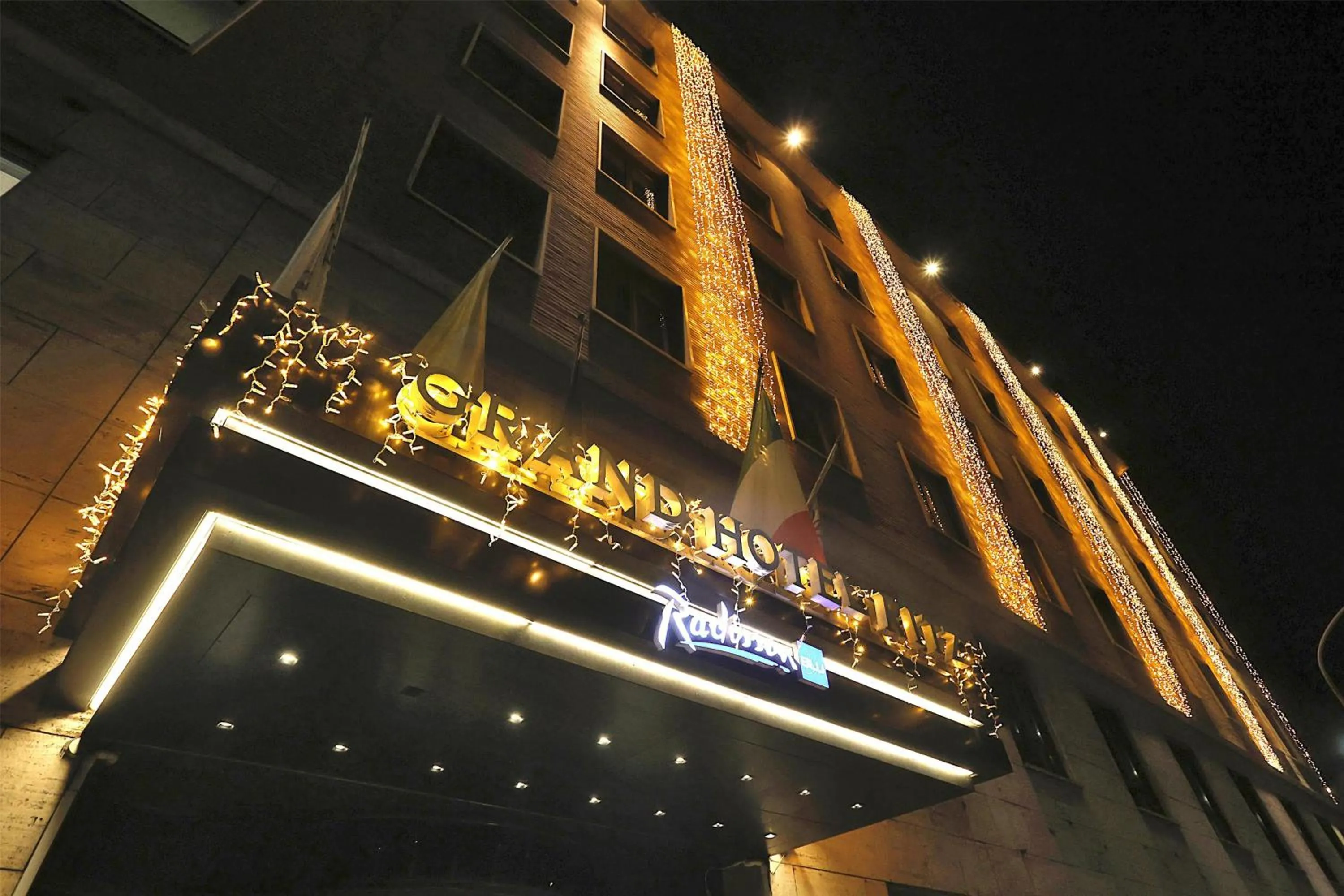 Property building in Radisson Blu GHR Rome