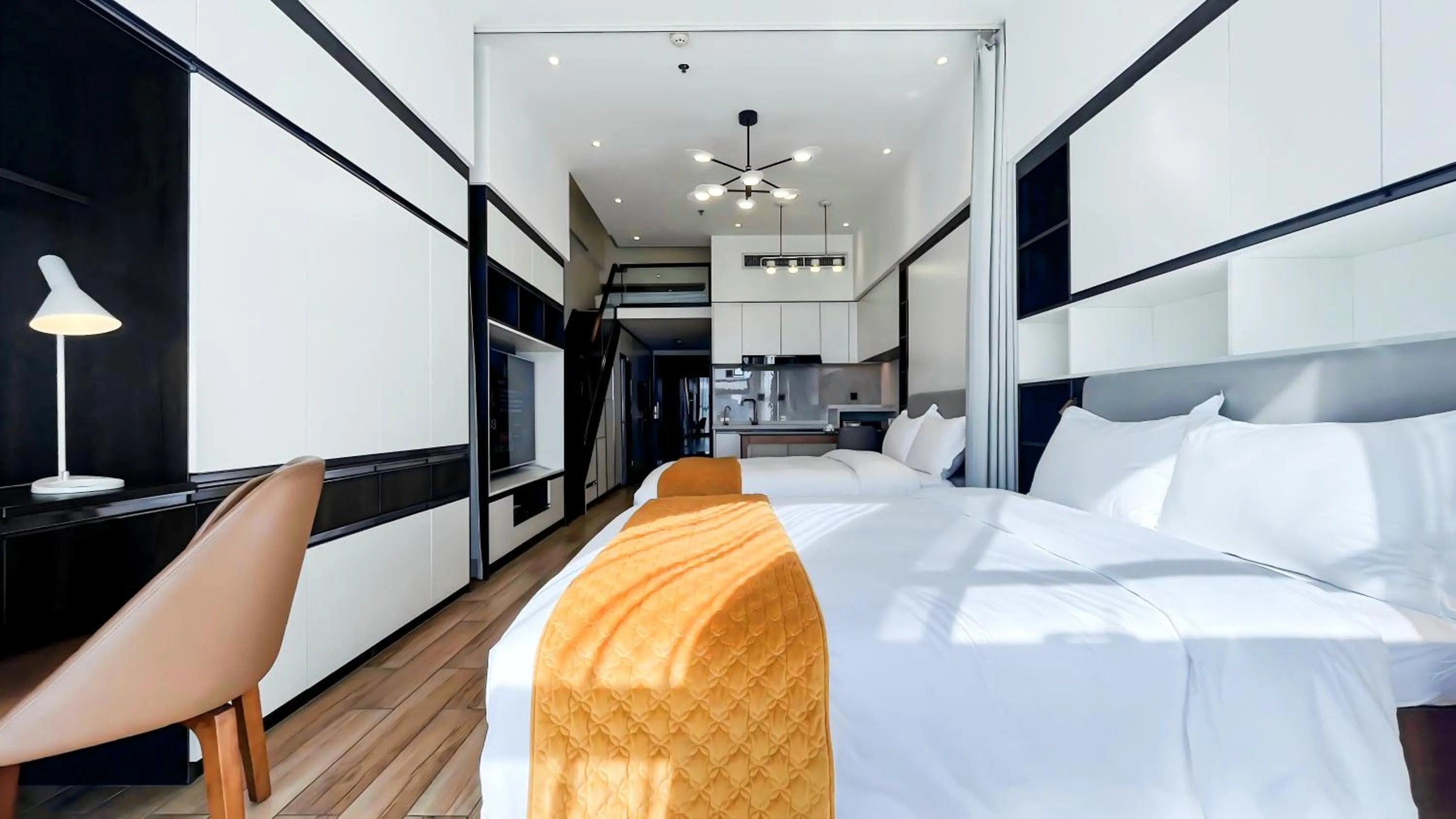 Bed in Kunming Xingyao Hotel