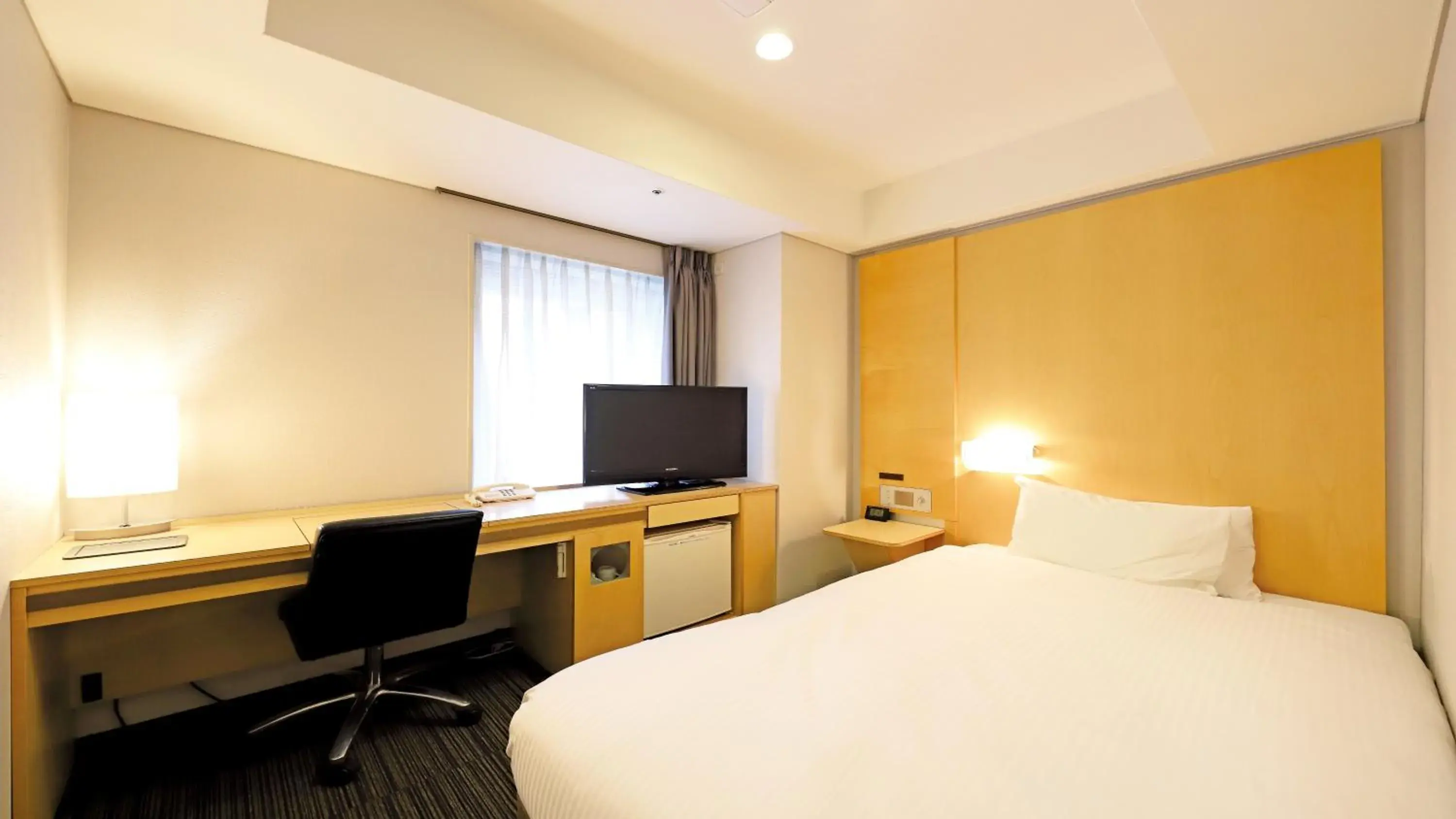 Standard Single Room - single occupancy - Smoking in Smile Hotel Osaka Yotsubashi Standard Single Room - single occupancy - Smoking in Smile Hotel Osaka Yotsubashi