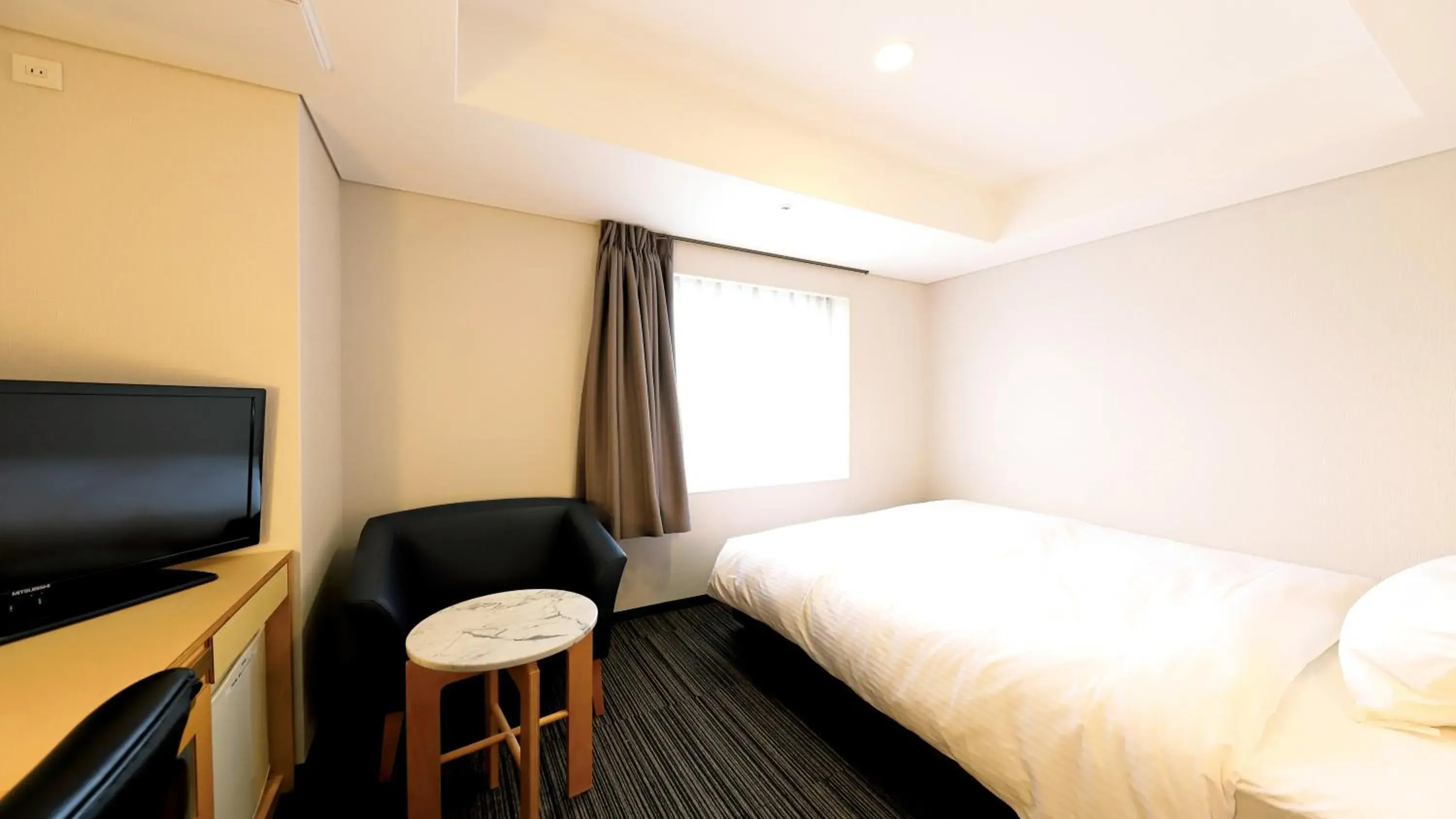 Superior Double Room - Non-Smoking in Smile Hotel Osaka Yotsubashi Superior Double Room - Non-Smoking in Smile Hotel Osaka Yotsubashi