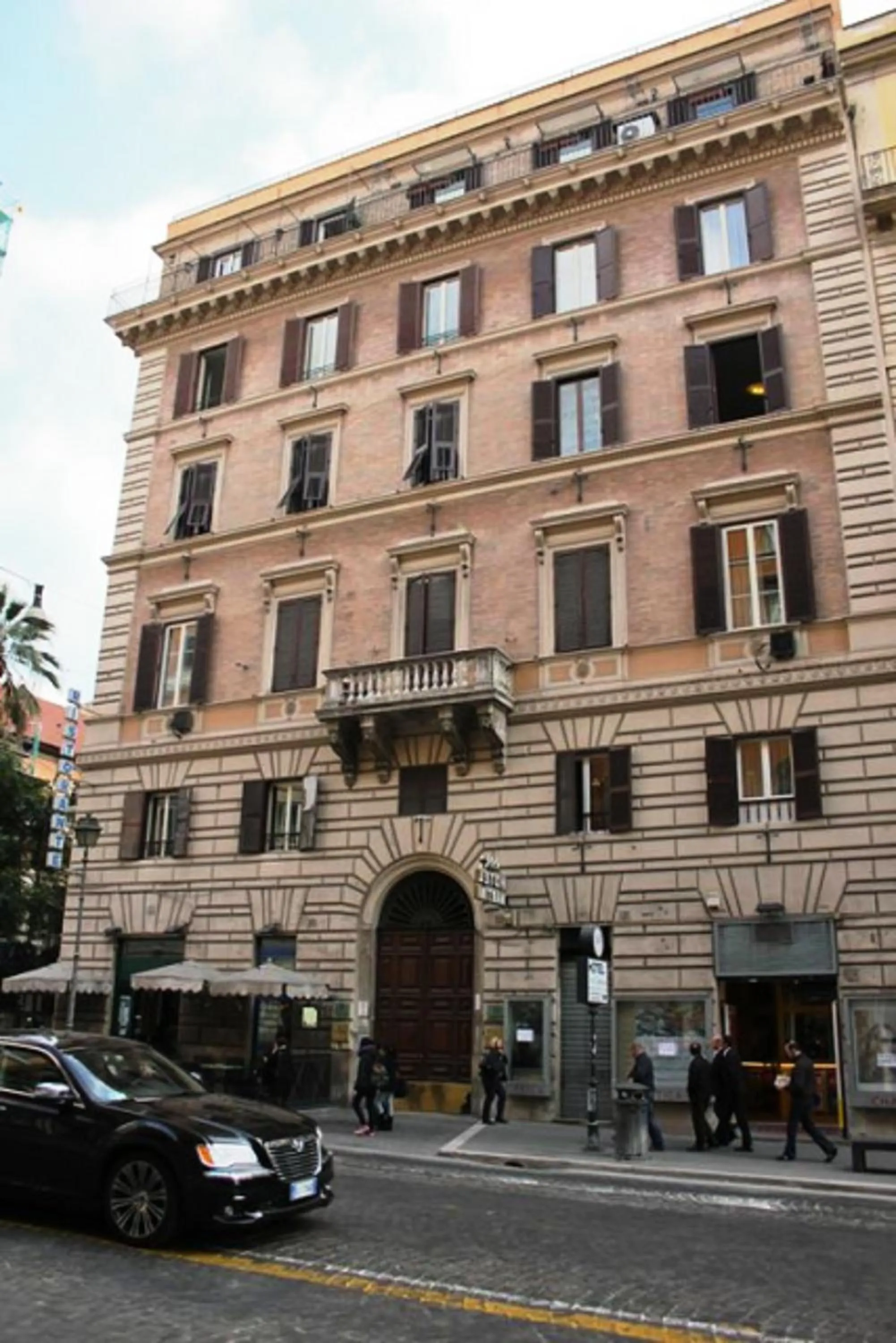 Facade/entrance in Hotel Martini