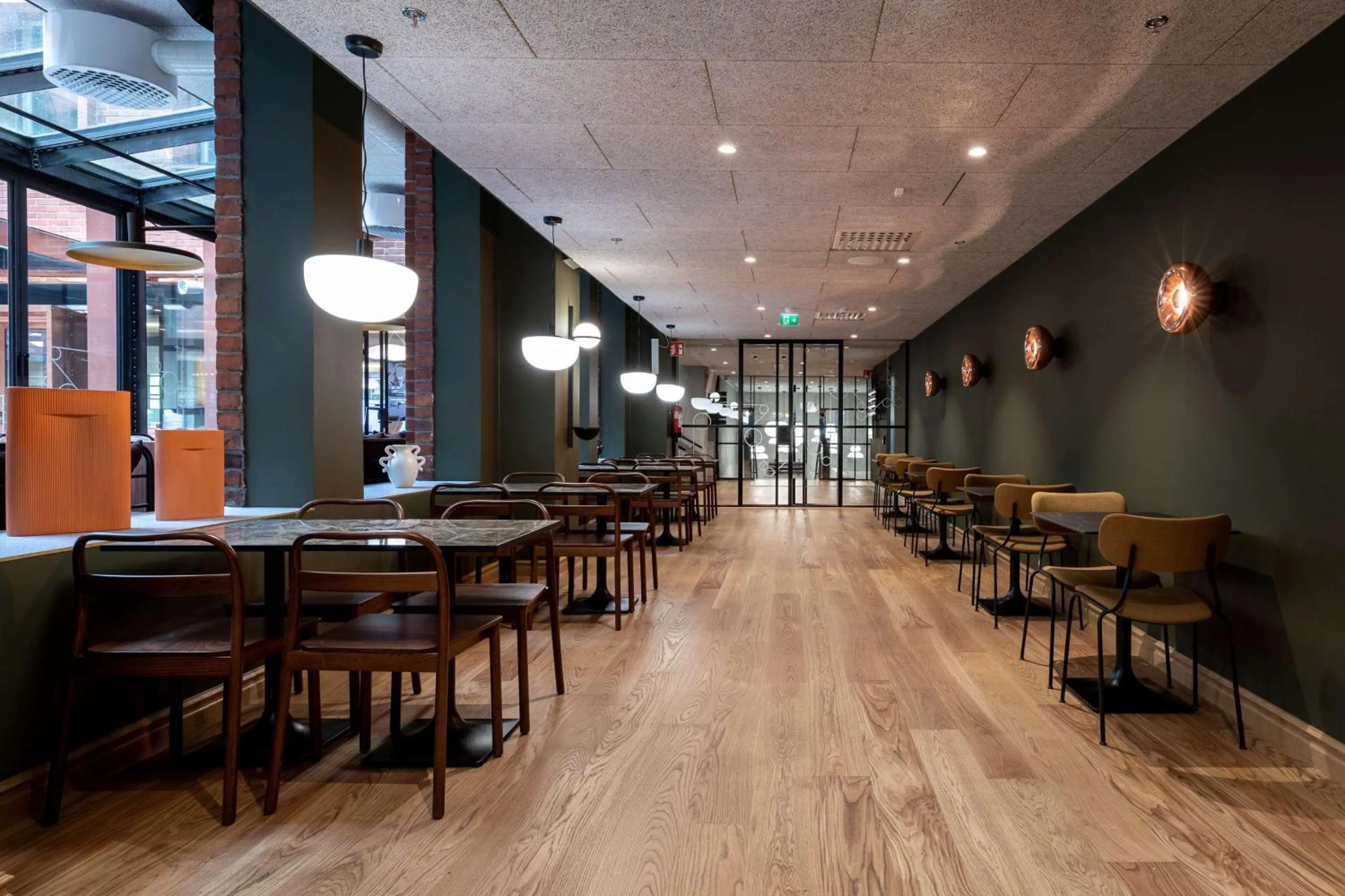 Restaurant/places to eat in Scandic Helsinki Hub