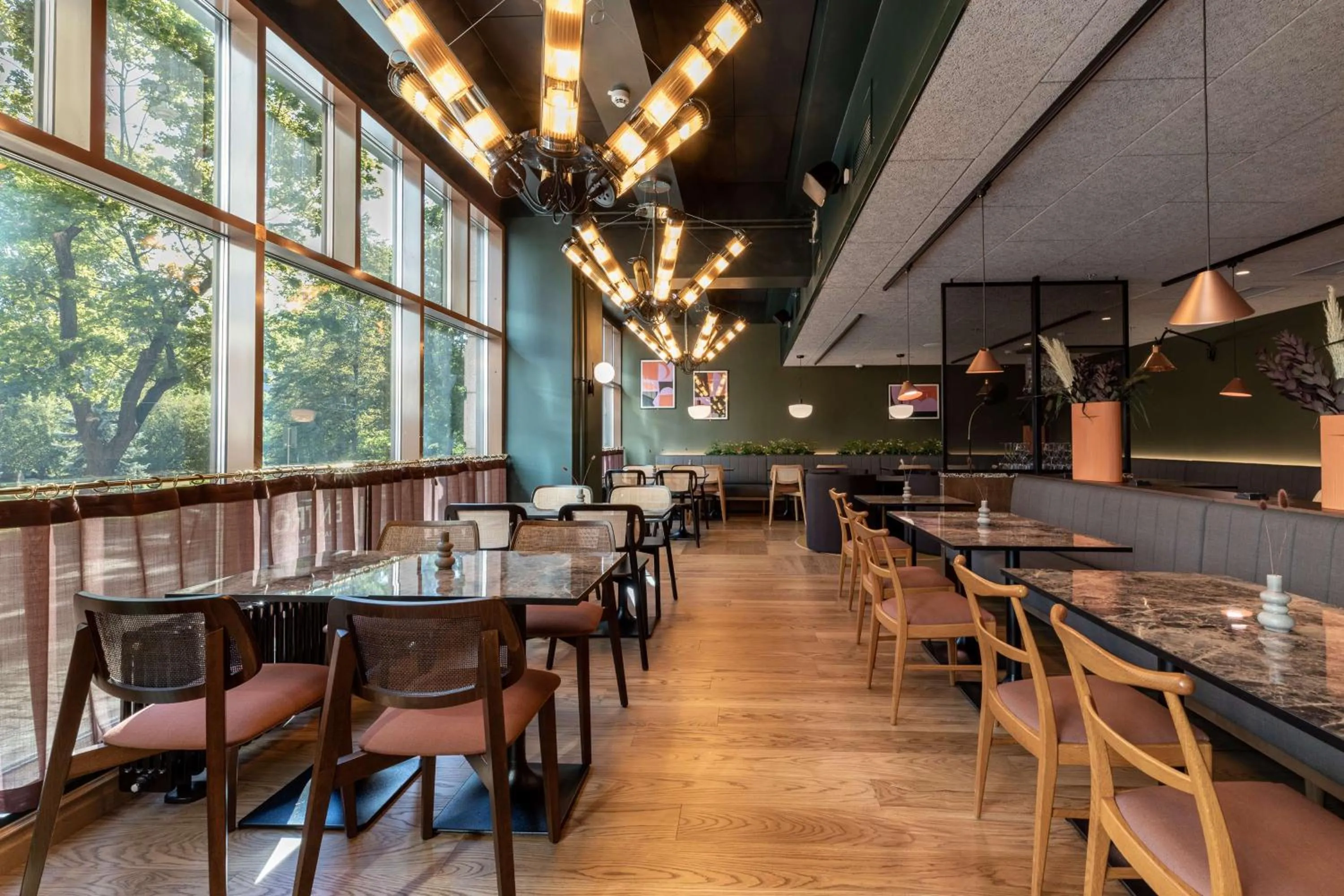 Restaurant/places to eat in Scandic Helsinki Hub