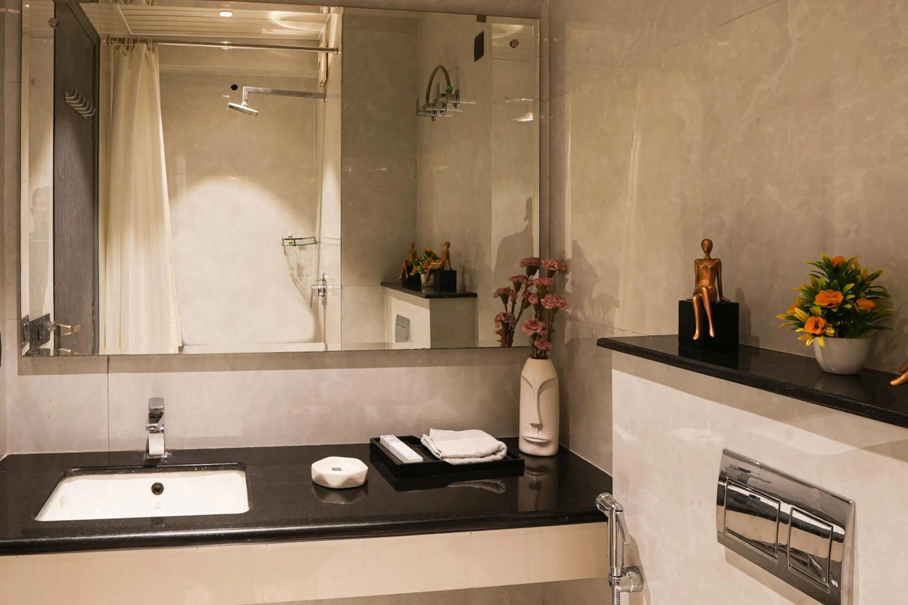 Bathroom in METRO STUDIOS