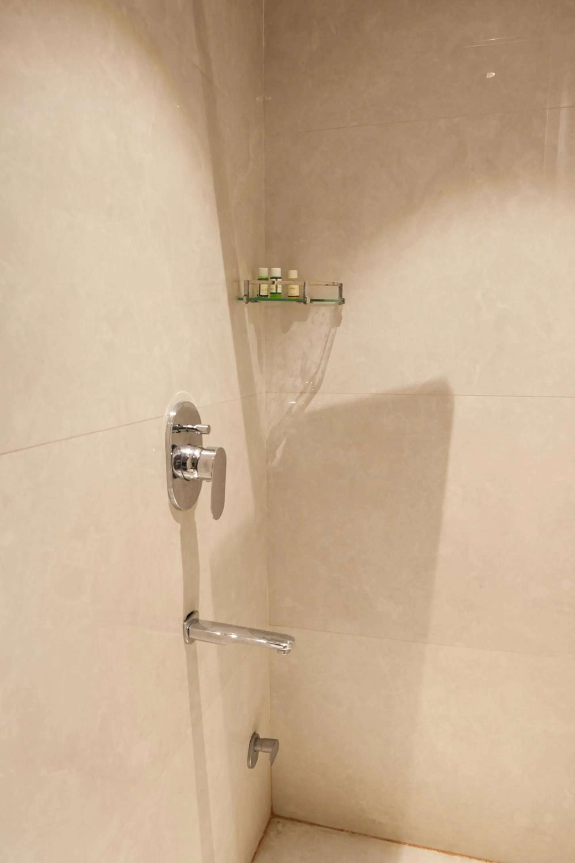 Bathroom in METRO STUDIOS