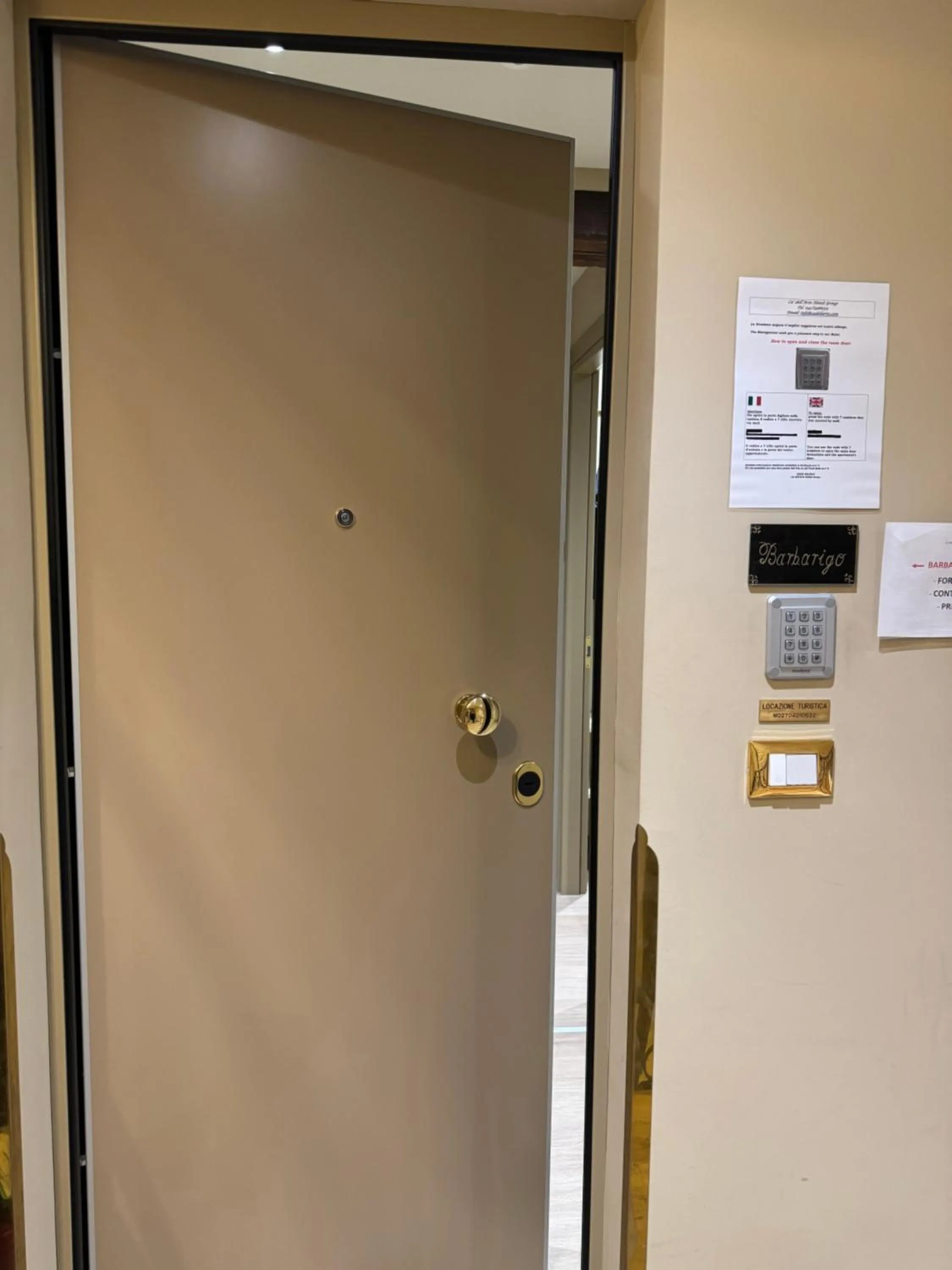 Photo of the whole room in Cà Dell'Arte Palace