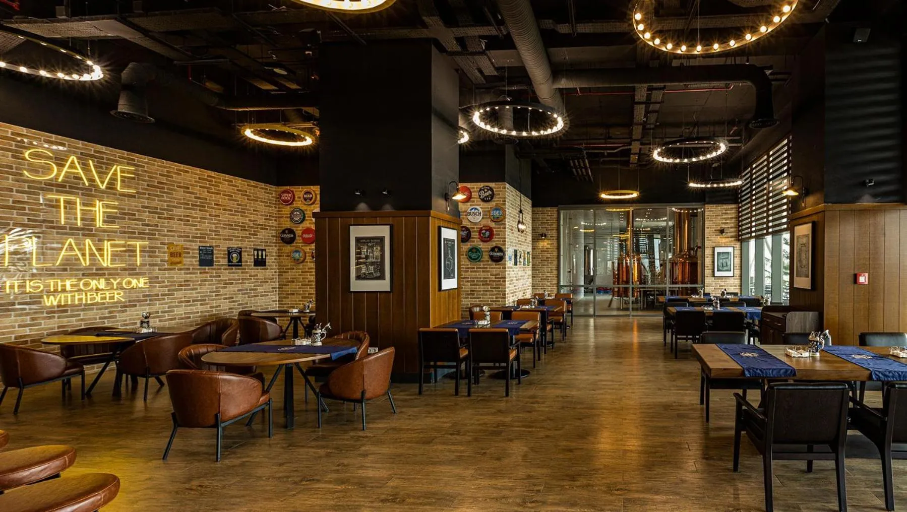 Breakfast in Savitsky Plaza