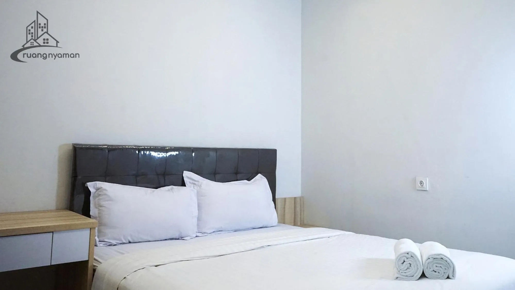 Photo of the whole room, Bed in Regentown Near ICE BSD