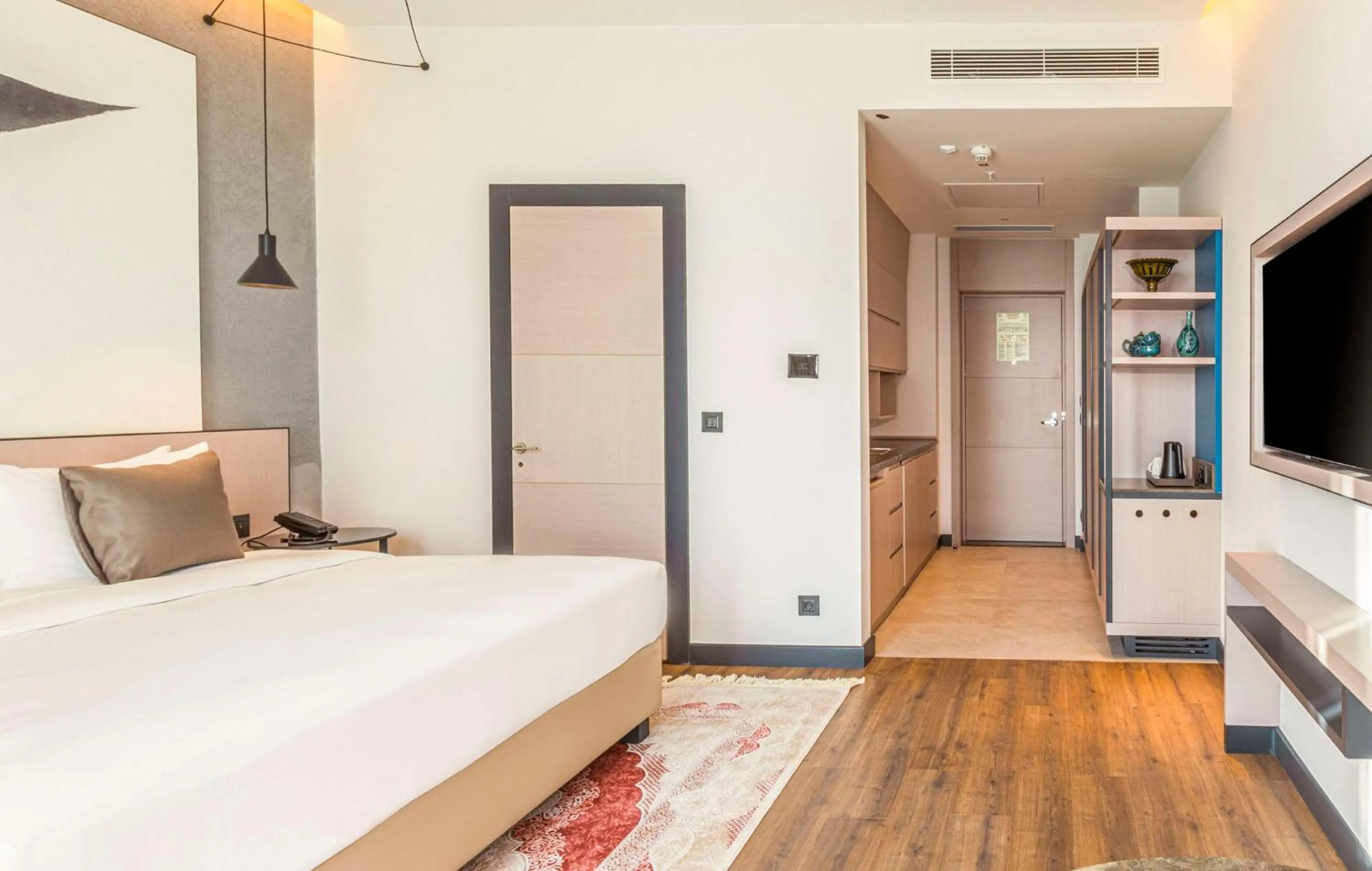 Photo of the whole room, Bed in Hilton Garden Inn Samarkand Afrosiyob