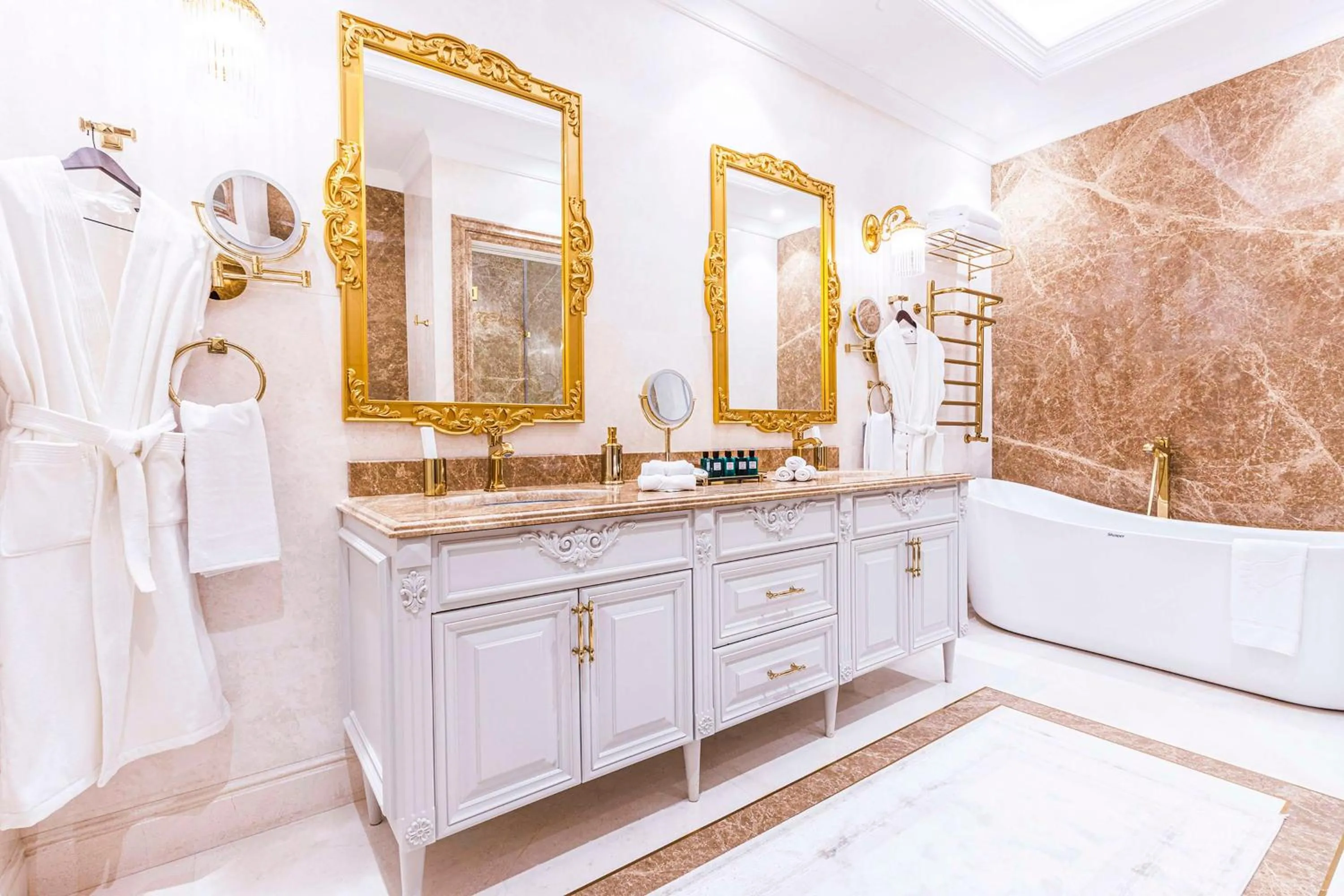 Shower in Hilton Garden Inn Samarkand Sogd