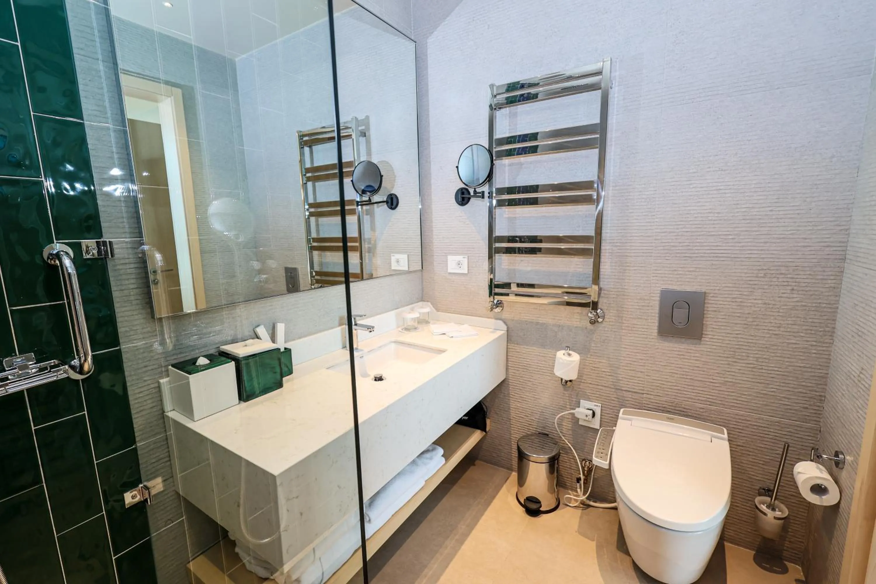 Shower in Hilton Garden Inn Samarkand Sogd