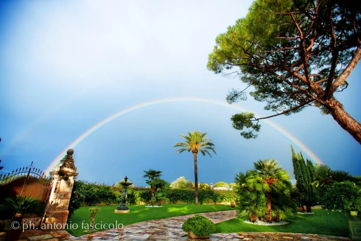 Garden in San Tommaso Hotel