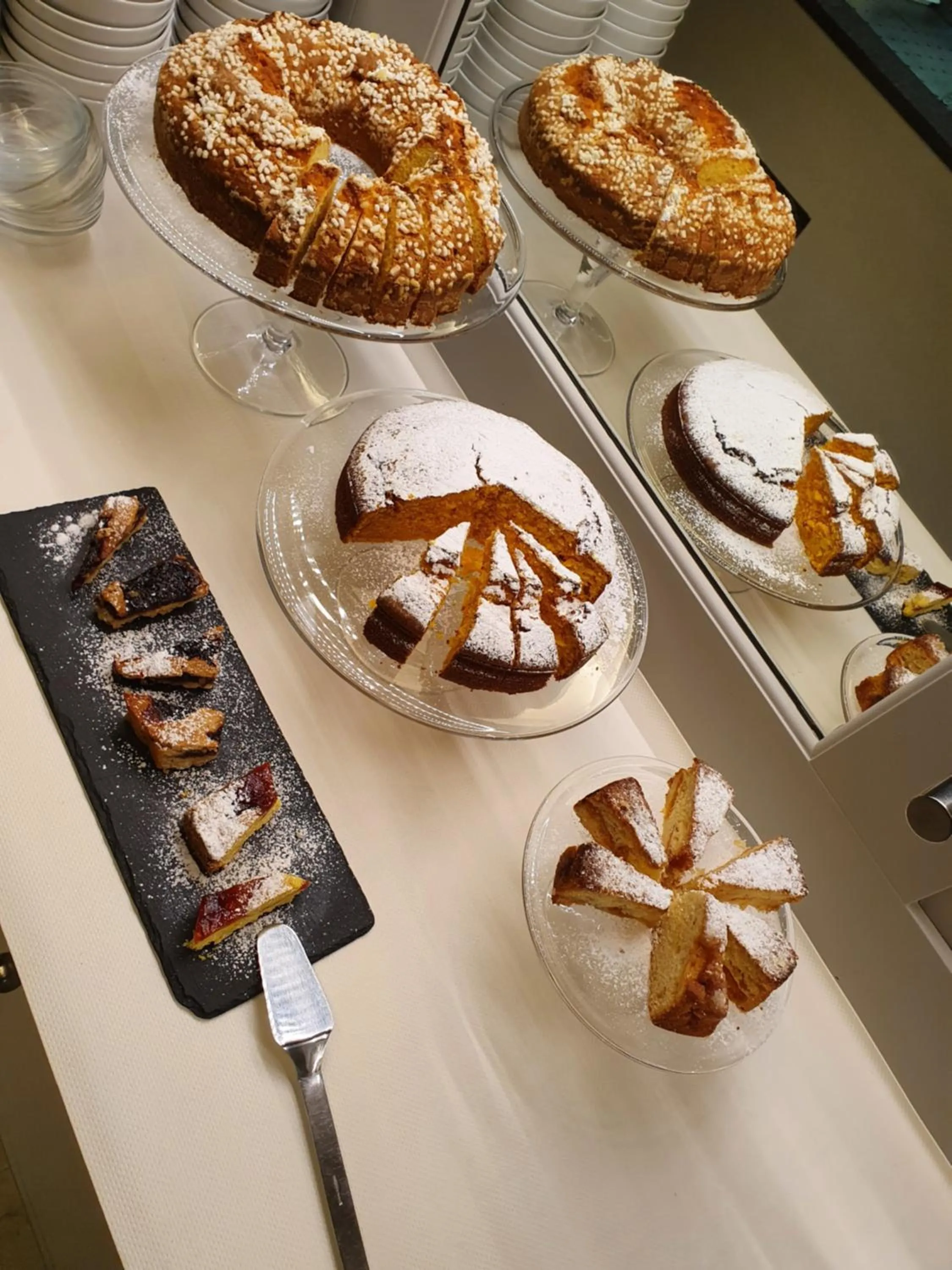 Breakfast in Eco Hotel Benacus