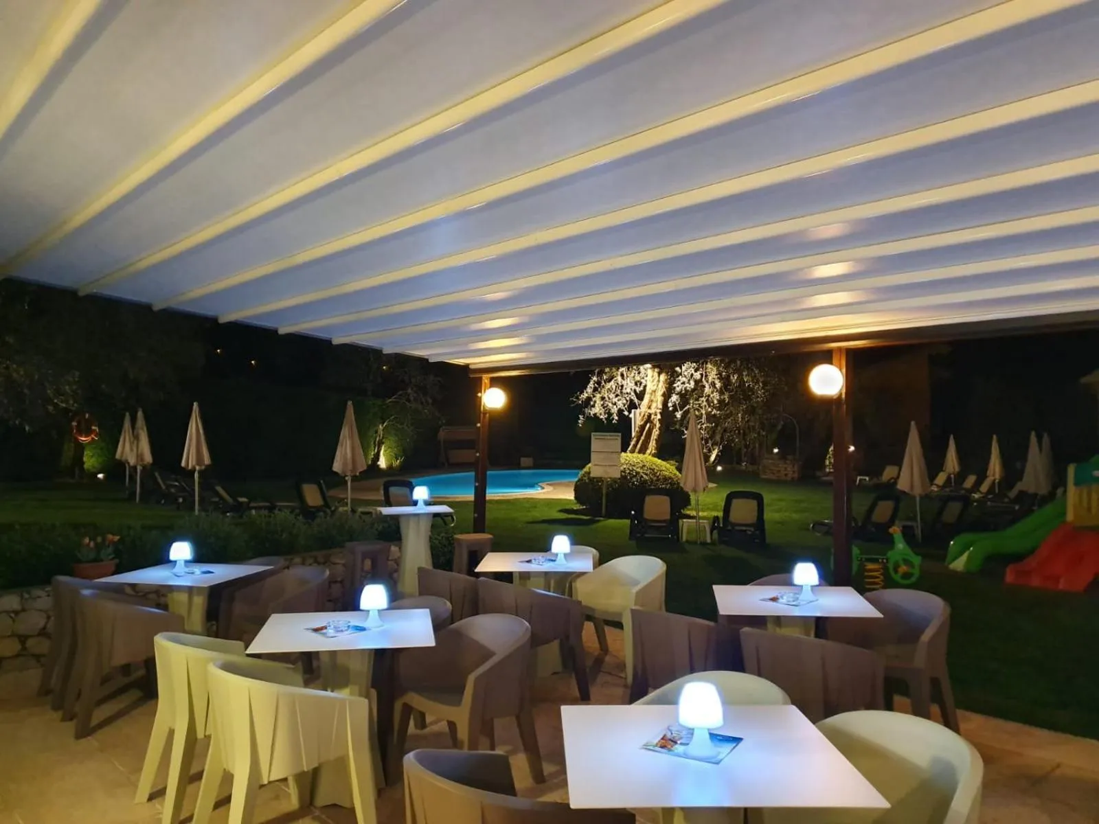 Garden in Eco Hotel Benacus