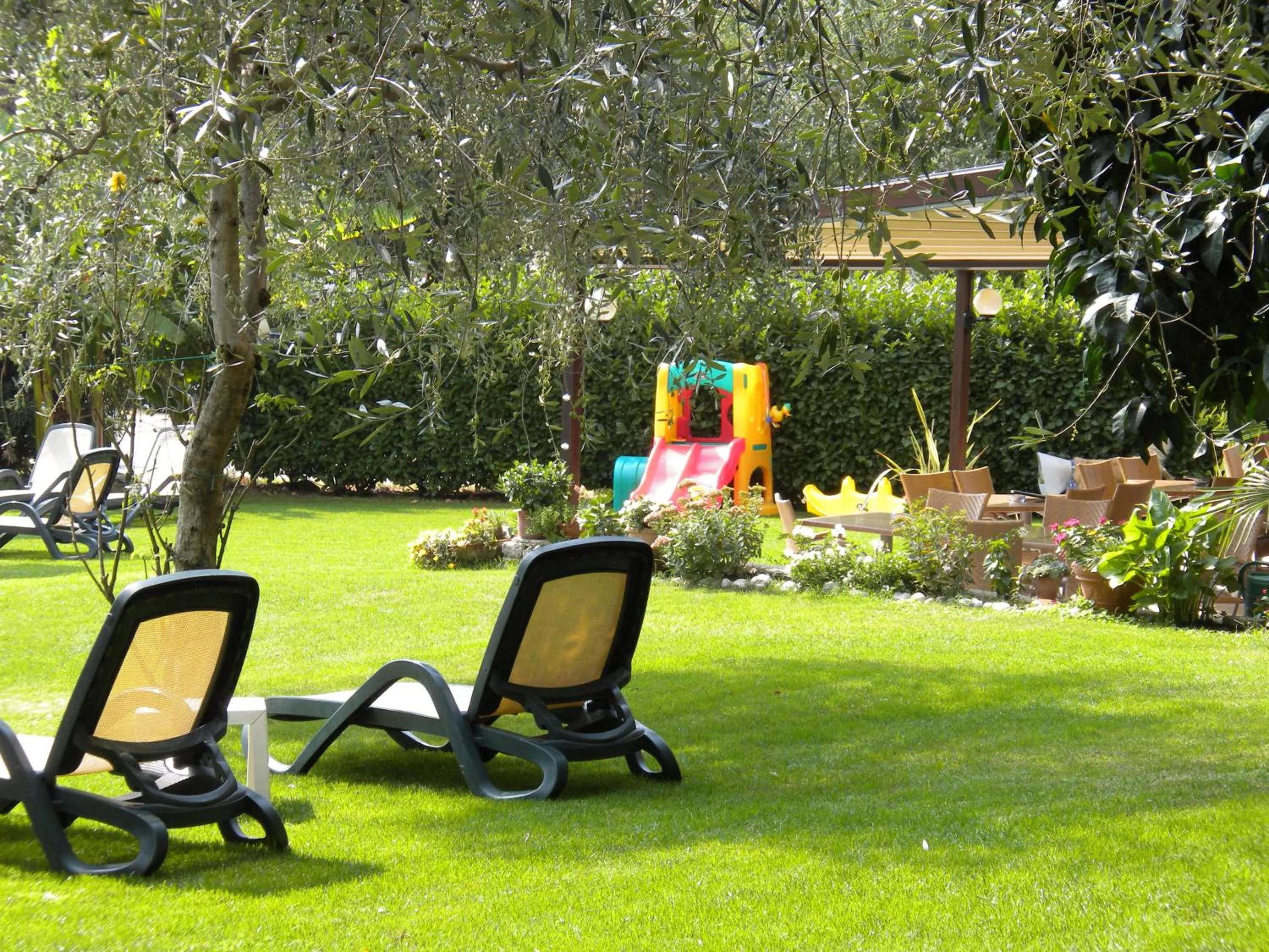 Garden in Eco Hotel Benacus