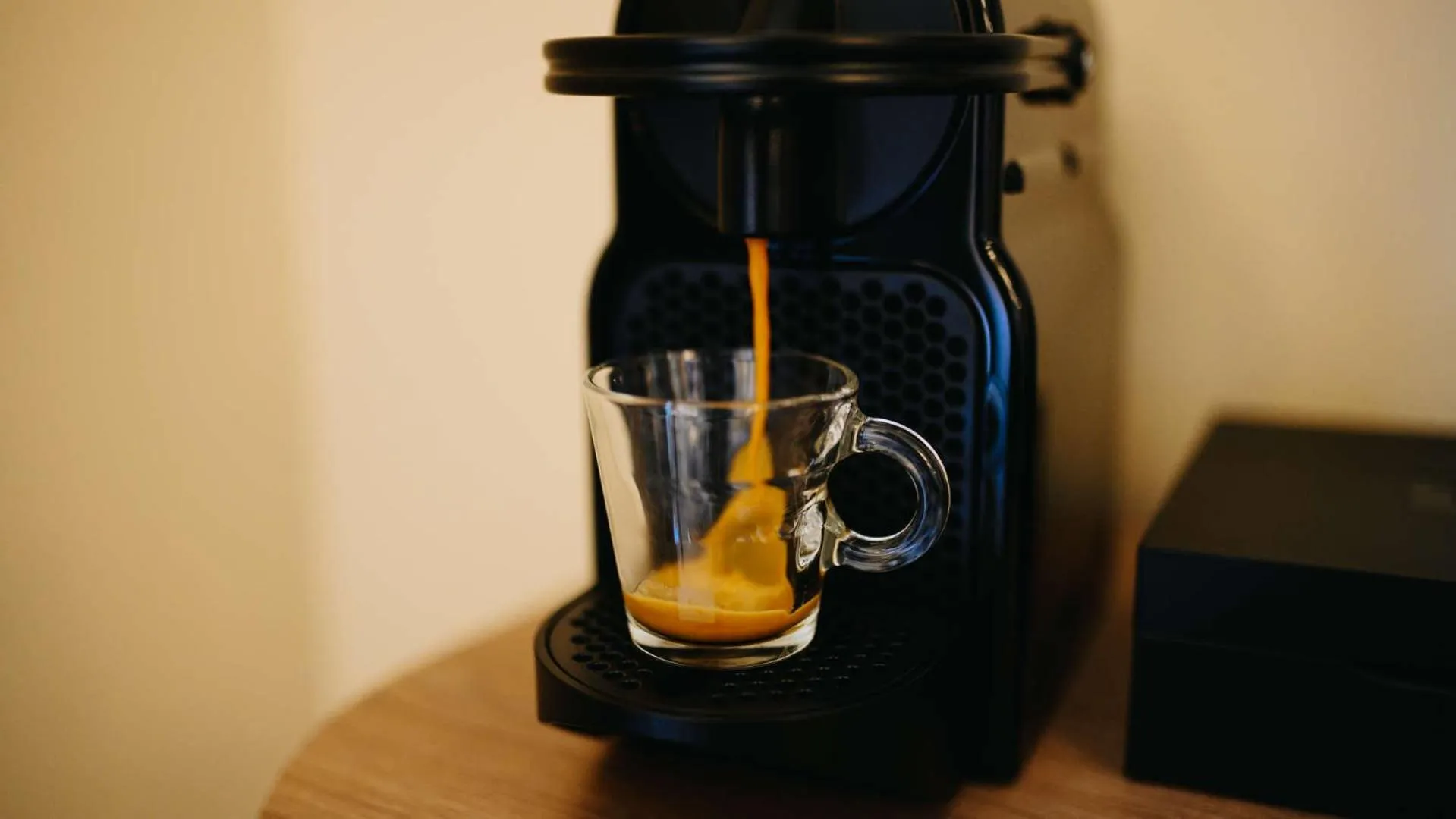 Coffee/tea facilities in Keystone Hôtel & Spa