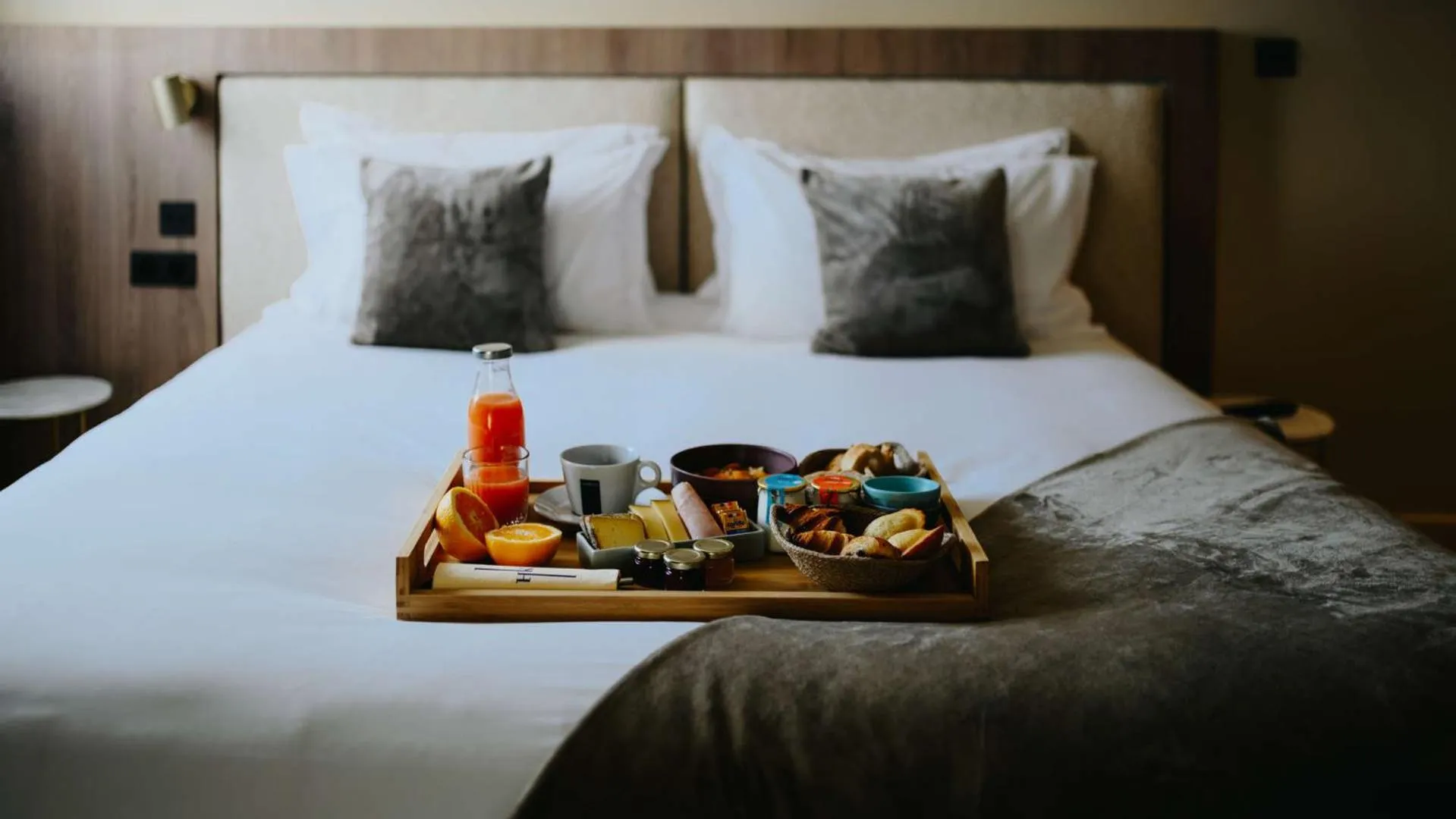 Breakfast, Bed in Keystone Hôtel & Spa