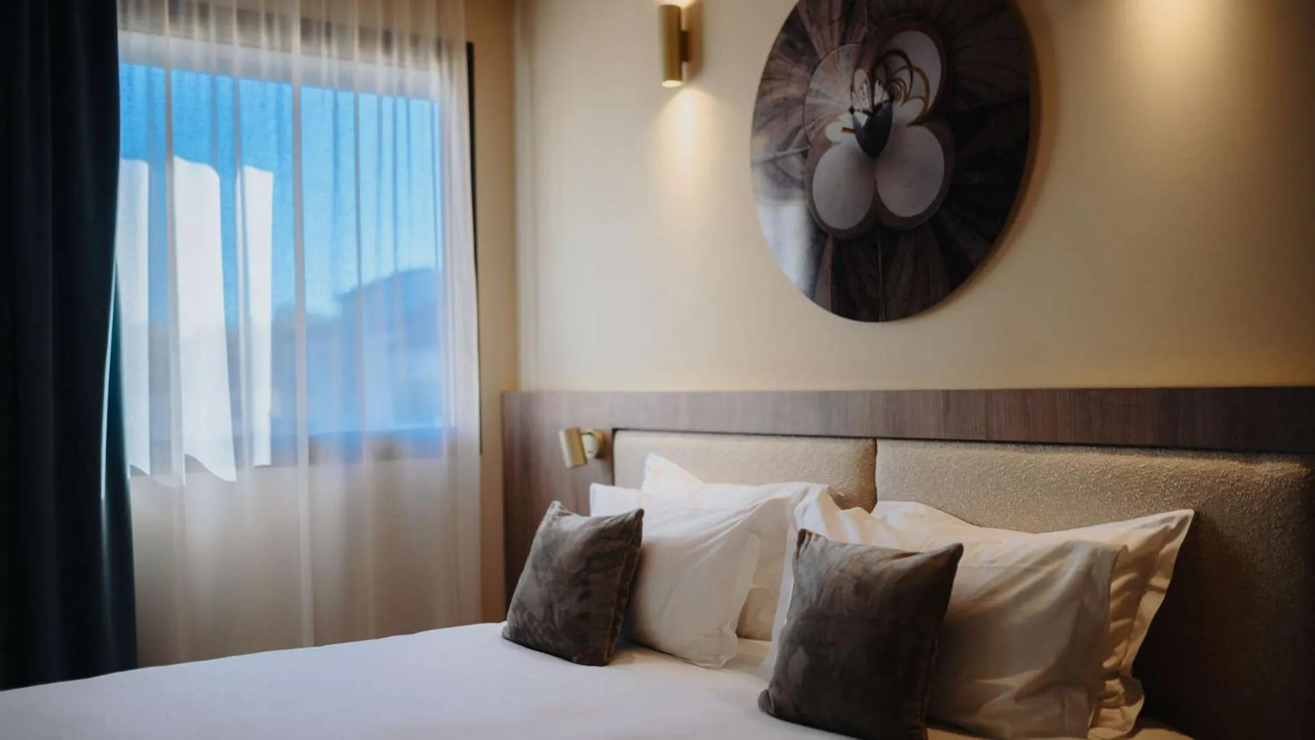 Photo of the whole room, Bed in Keystone Hôtel & Spa