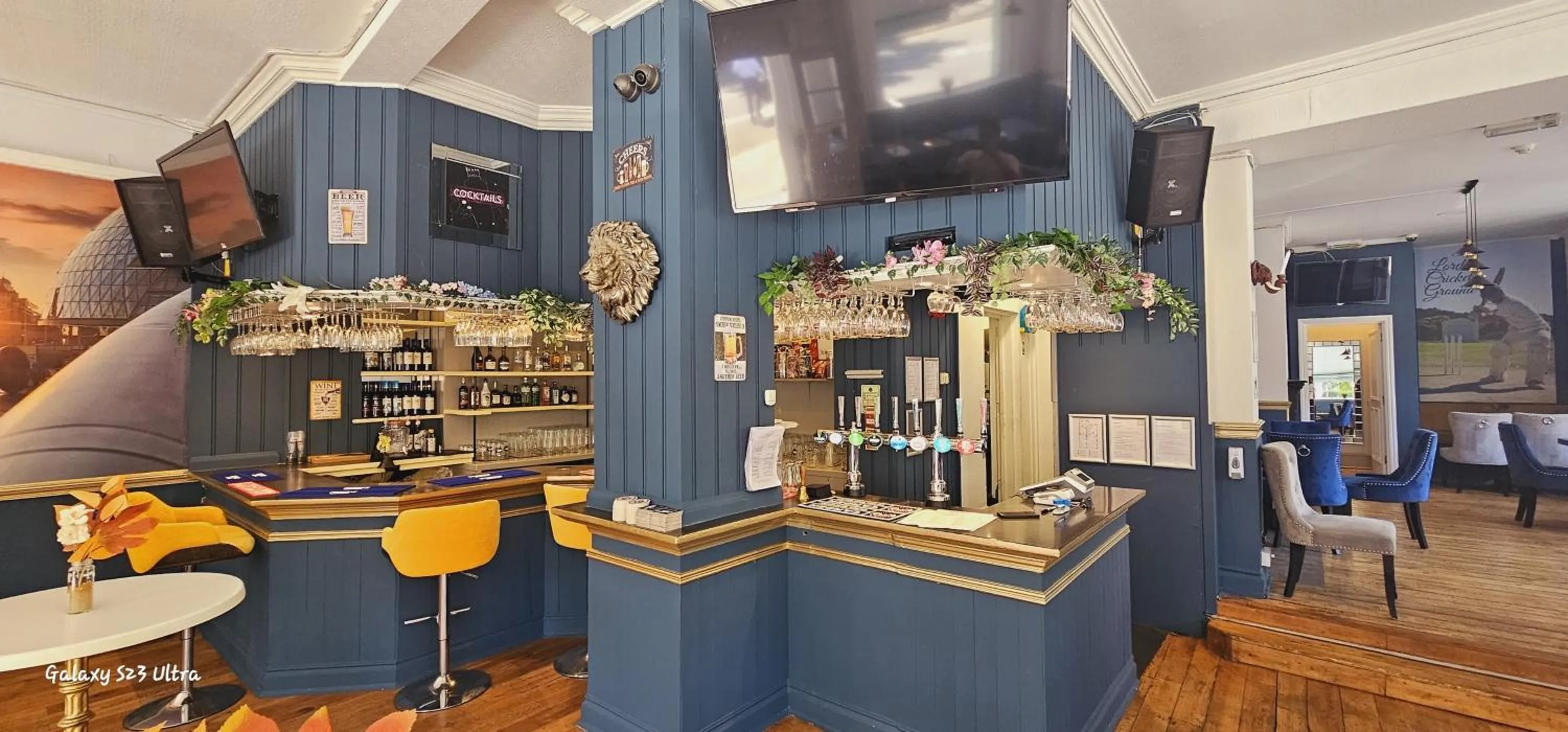 Restaurant/places to eat in St Johns Boutique Hotel