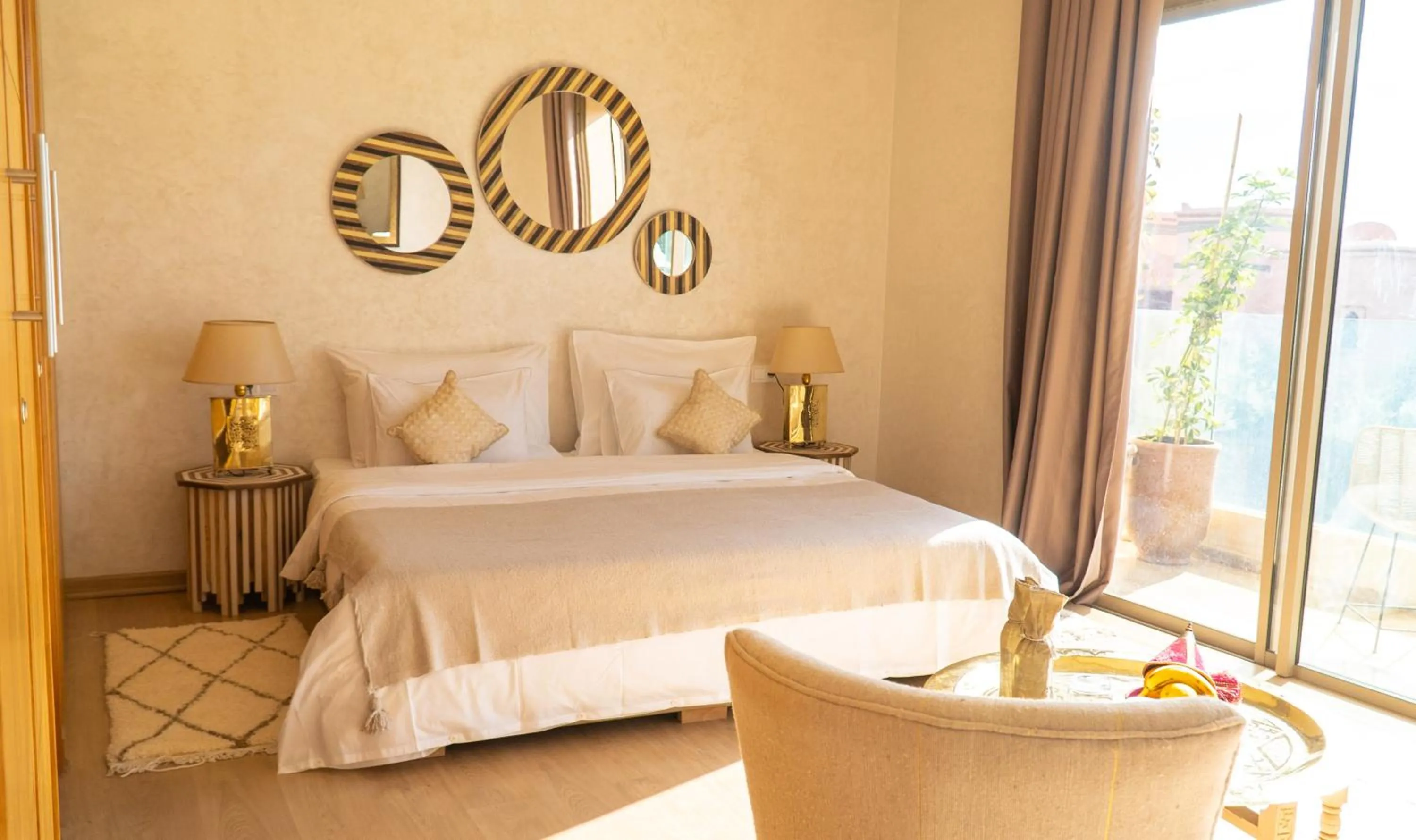 Photo of the whole room, Bed in Riad villa saphir & SPA