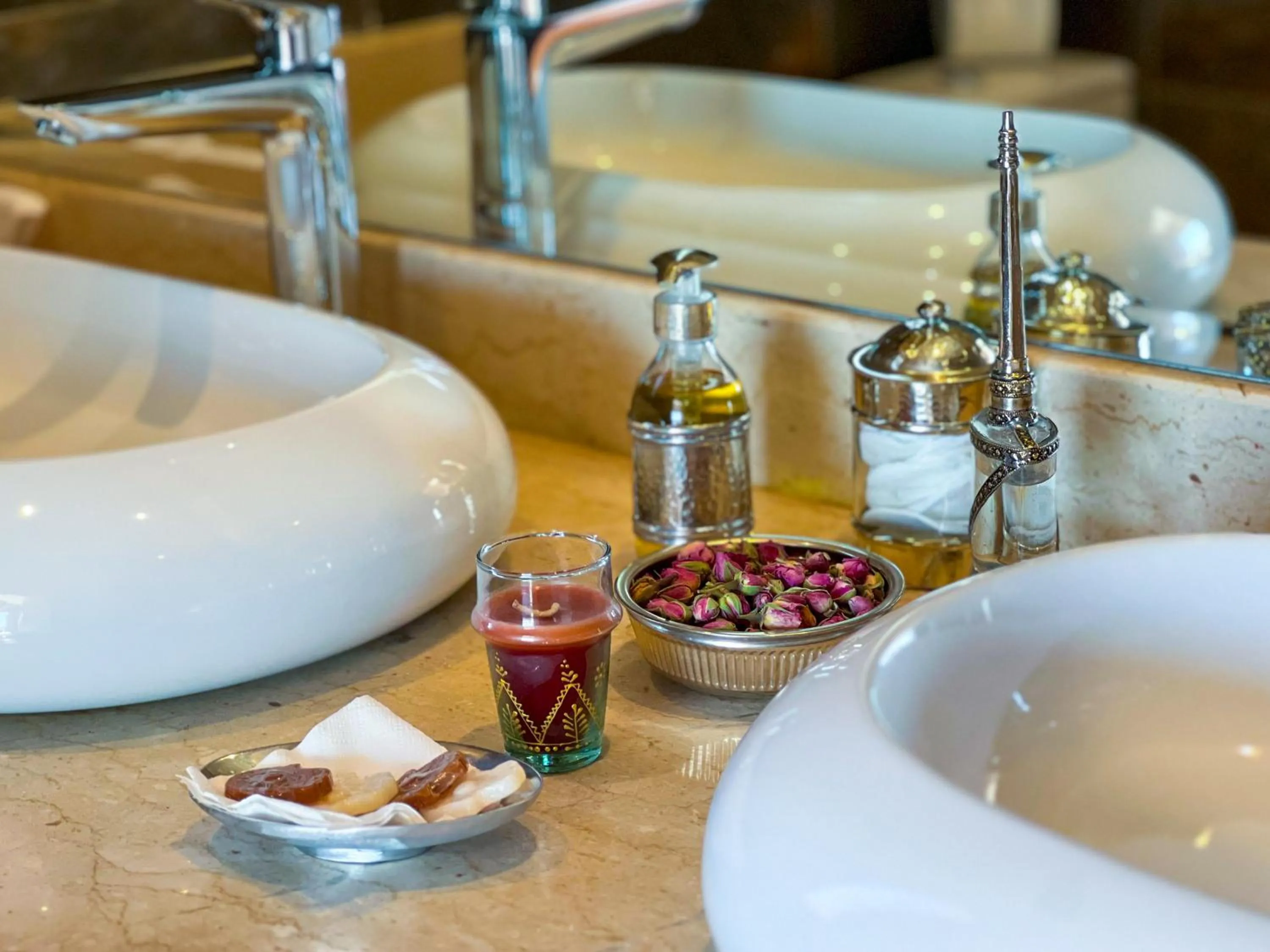 Bathroom in Riad villa saphir & SPA